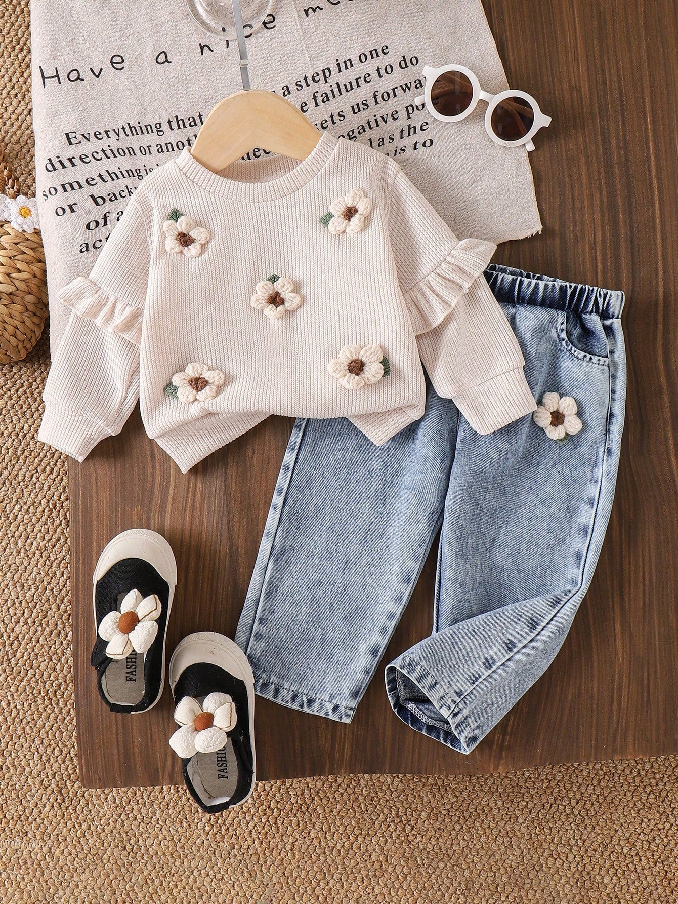 2pcs Baby Girls Casual Floral Applique Long Sleeve Top With Pocket & Denim Pants Set, Spring/Autumn