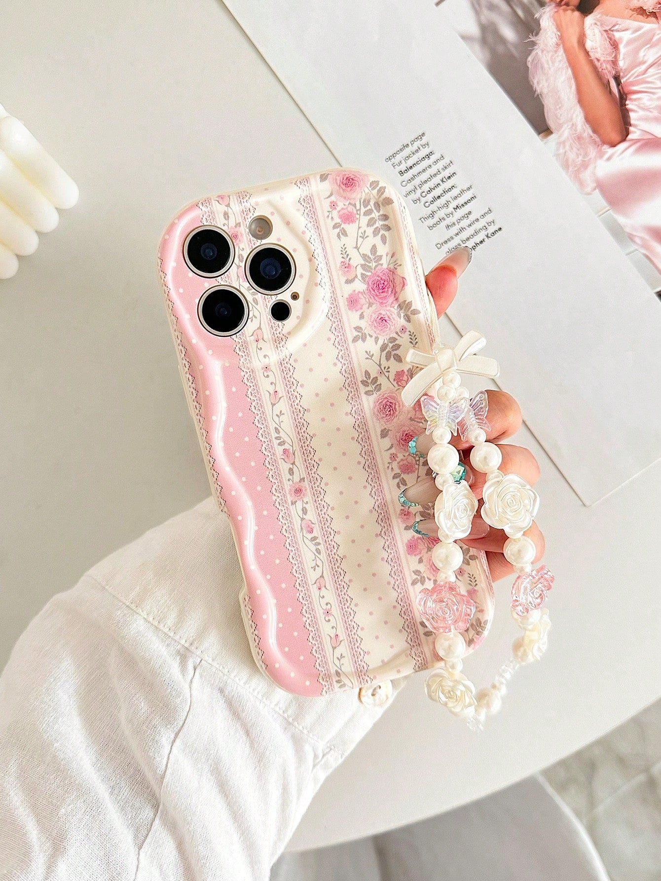 Creamy Pink Lace Floral Painted With Chain White Anti-Drop Cartoon Phone Case Compatible With Ip14,Ip14pro,Ip14promaxip13,Ip13pro,Ip13promaxp11,Ip11promaxip12,Ip12pro,Ip12promanxipXRipXS,Ip15,Ip15pro