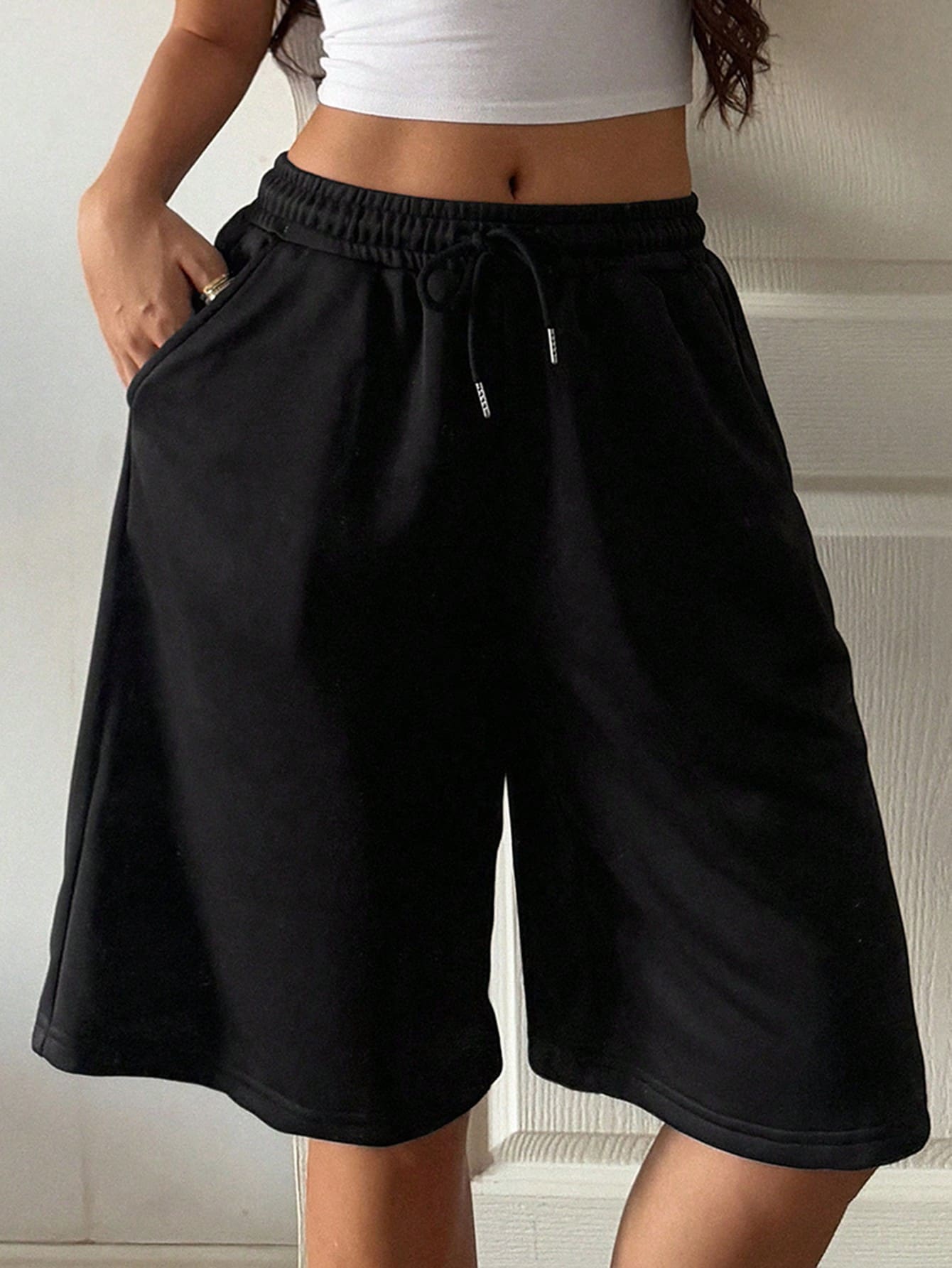 DAZY Women's Casual Sports Shorts With Elastic Waist And Drawstring, Loose Straight Leg, Solid Black, Summer And Autumn