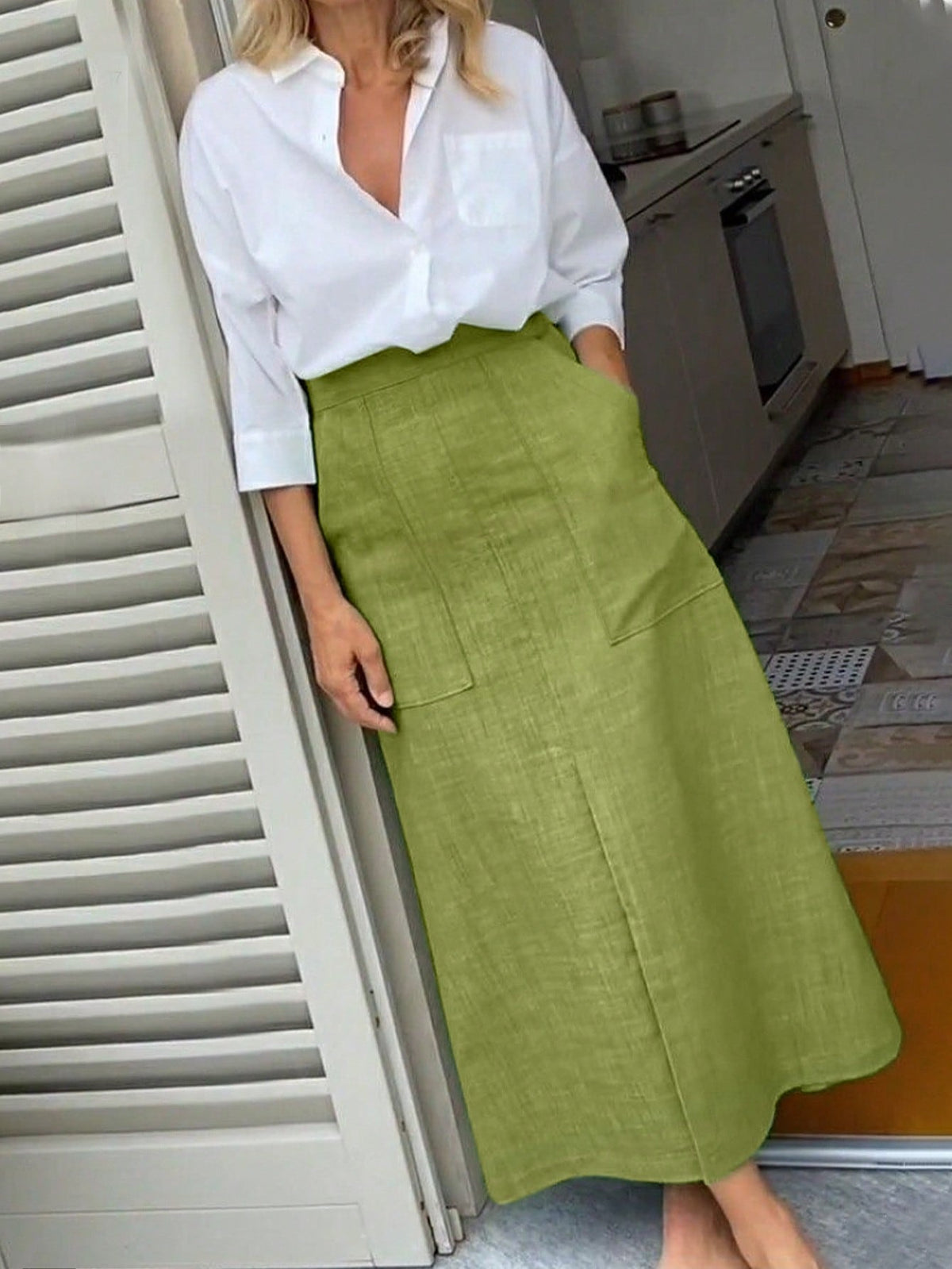 Women's Elegant Casual Solid Color Pocket Front Slit Minimalist Daily Skirt