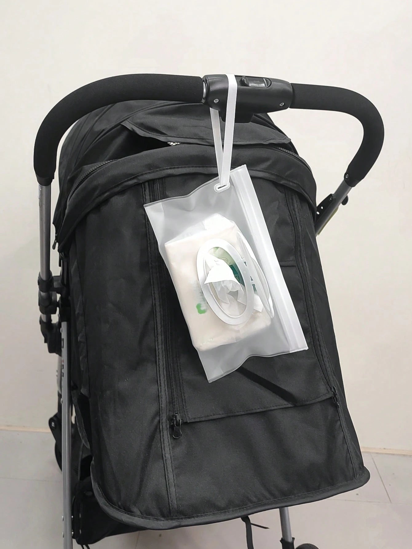1/2pcs Portable Wet Wipes Bag, Resealable Refillable Wet Wipe Travel Pouch, Baby Hand & Mouth Tissues Storage Box