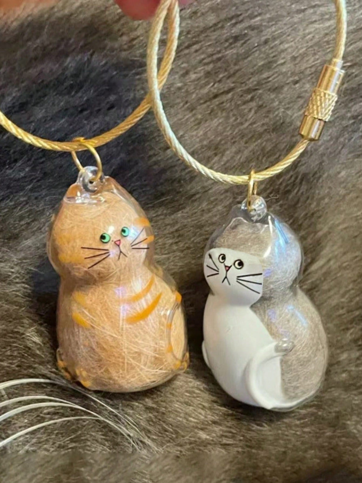 1 Cute Transparent Cat Hair Storage Box, Pendant, Twisted Egg Cat Hair Storage Capsule Twisted Egg Pack Keychain Pendant Collection Pet Souvenirs