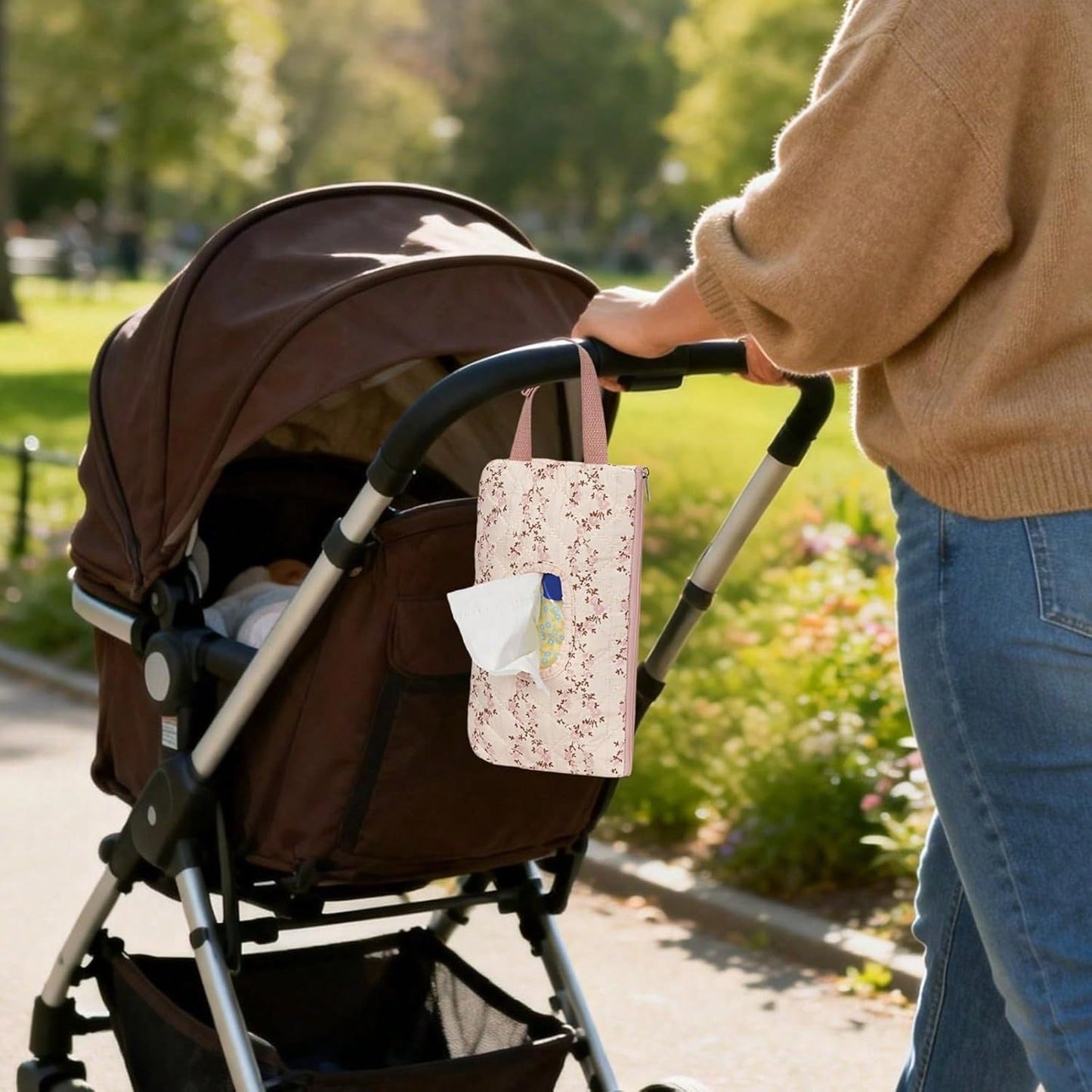 1 Pack Baby Stroller Wet Wipes Hanging Bag- Portable Diaper Wet Wipes Paper Towel Storage Bag, Baby Essential Organizer