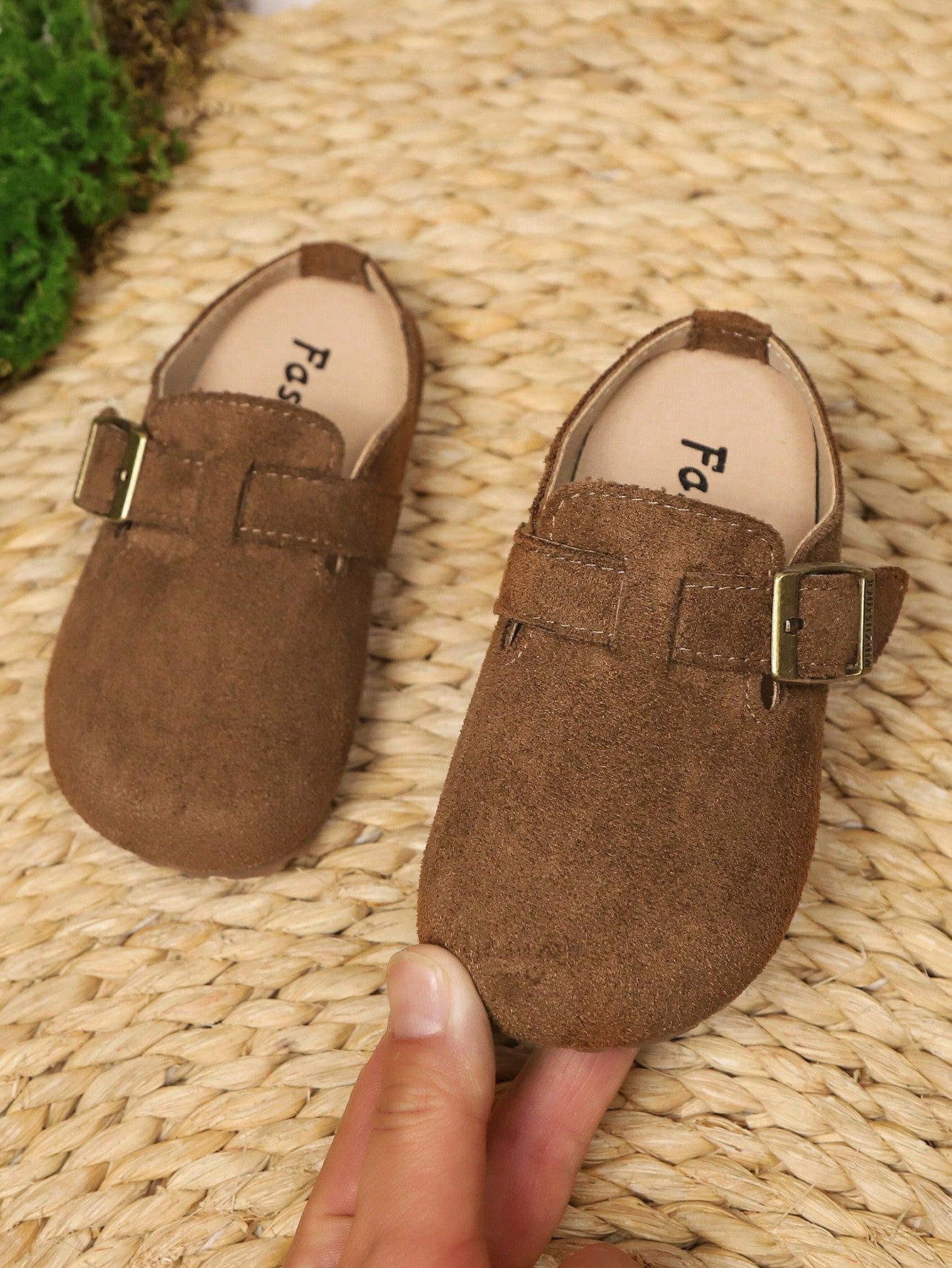1 Pair Kids Non-Slip Soft Sole Closed Toe Fashion Casual Flat Slippers Suitable For Spring And Summer Outdoor Wear