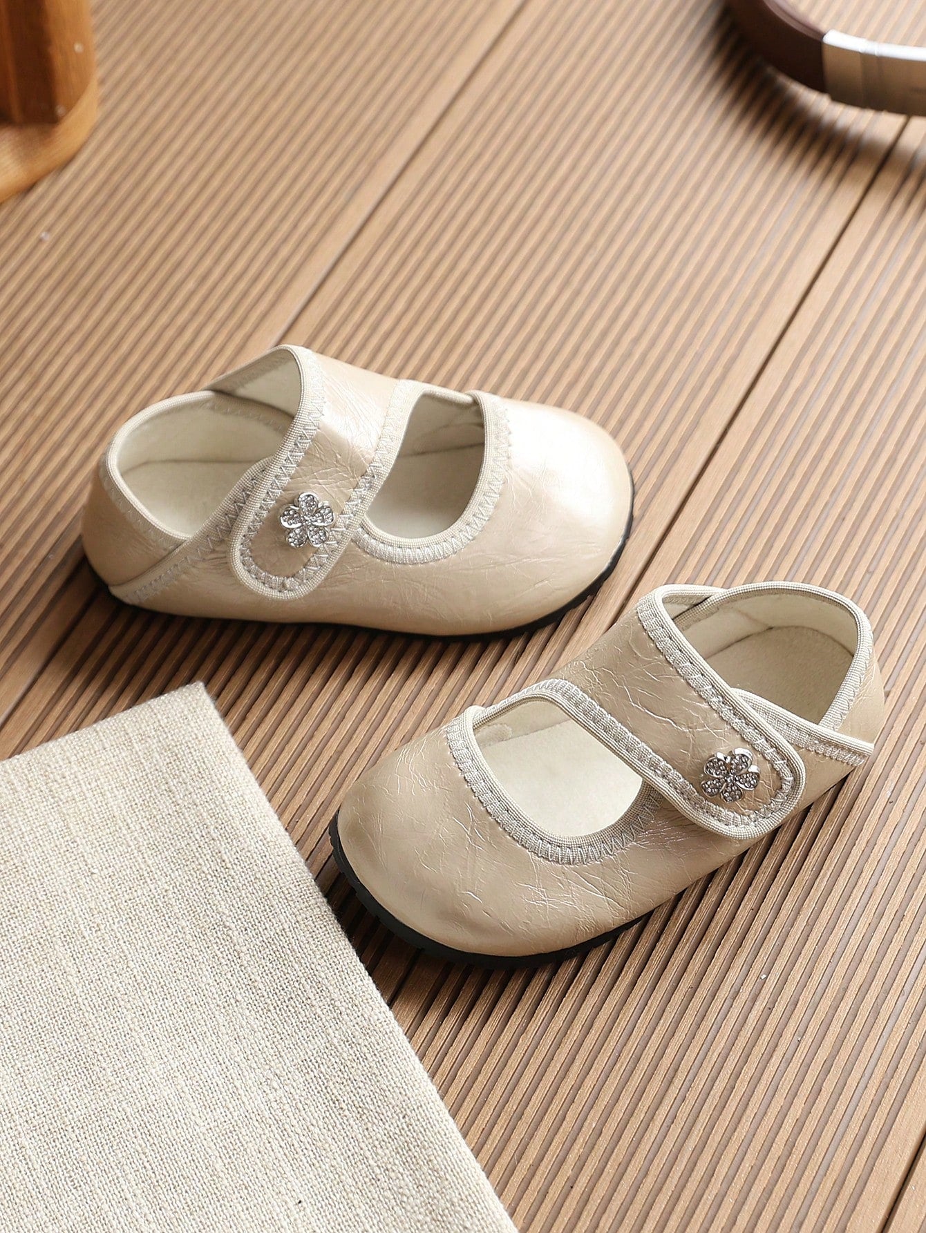 1 Pair Spring/Summer Korean Style Comfortable Soft Sole Indoor Shoes For Kids/Toddlers