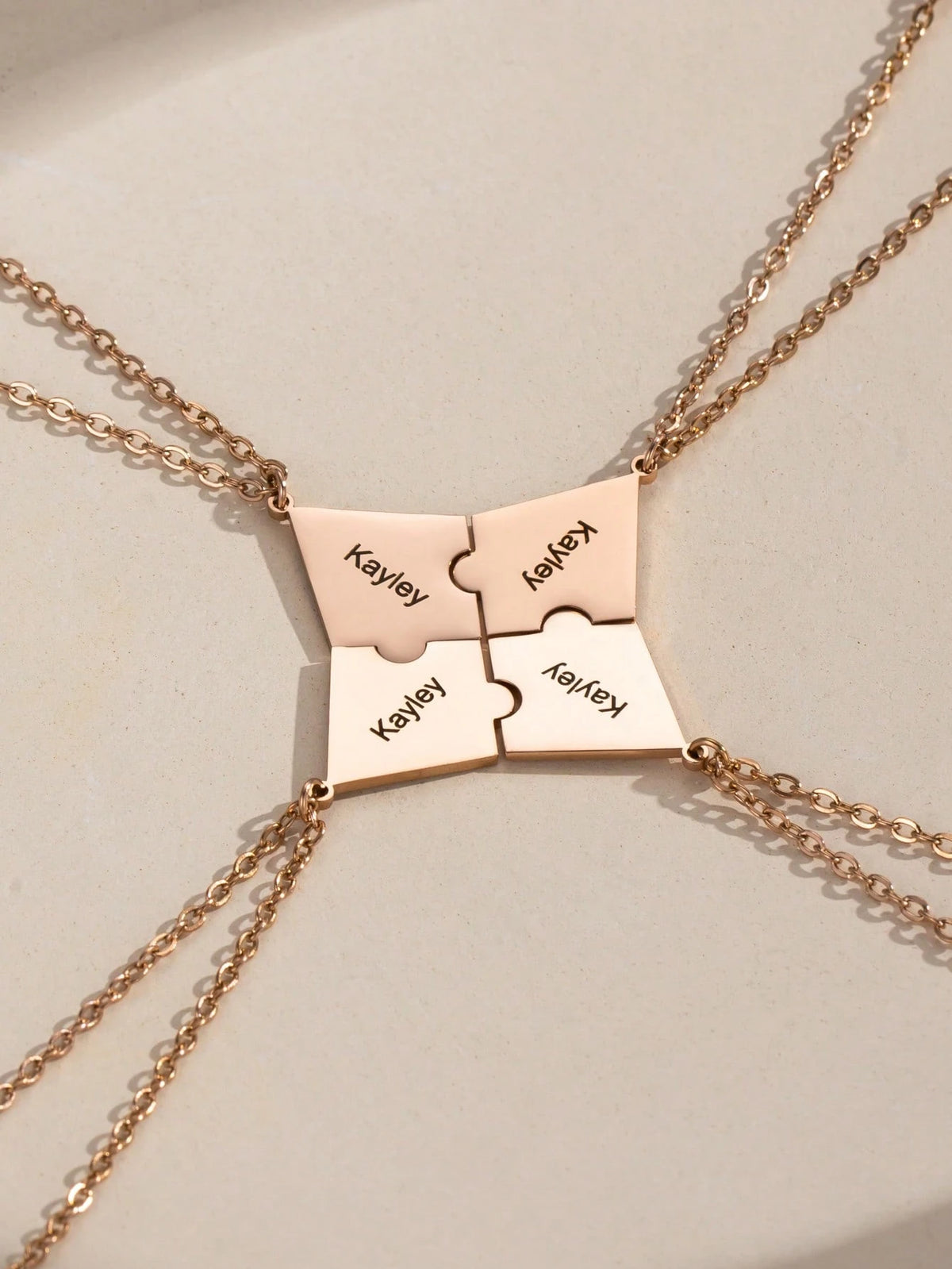 1 Pc Engraved Name Splicing Puzzle Necklace,Personalized Stainless Steel Necklace Puzzle Piece Pendant For BFF,Engraved DIY Multiple Pieces Family Custom Name Puzzle Necklace For Sister Brother,Mother