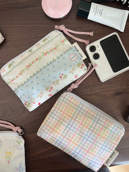 1 PC Red Polka Dot Girls Cute Mini Coin Purse Wallet Makeup Cosmetic Skincare Storage Bag With Zipper,For Lip Oil,Sunscreen Cream,Hand Cream,Sanitary Napkin,Daily Commute Travel Cruise Dorm Essentials