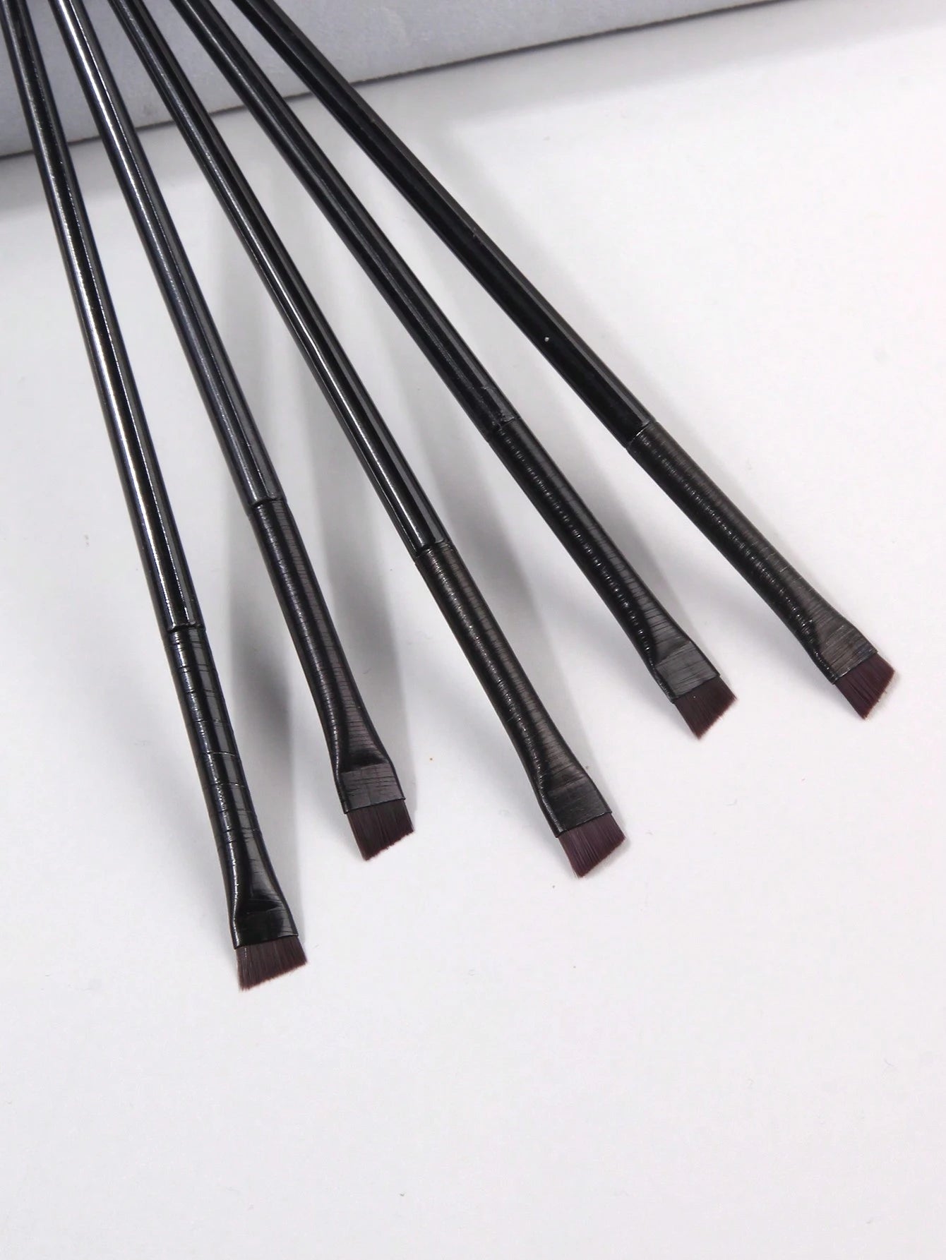 12pcs Black Ultra-Fine Knife-Edge Eyeliner Brush, Soft Hair Makeup Brush, Portable Eyebrow Brush, Multi-Functional Lying Silkworm Brush Has Always Been A Versatile Makeup Tool.,Eyebrow Brush,Eyeshadow