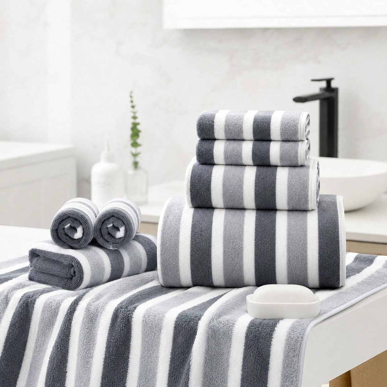18pcs Soft And Absorbent Towel Set Quick-Dry Towels For Bathroom, Sports And Beach Includes 2 Bath Towels, 6 Hand Towels, 10 Washcloths Lightweight And Skin-Friendly Essentials