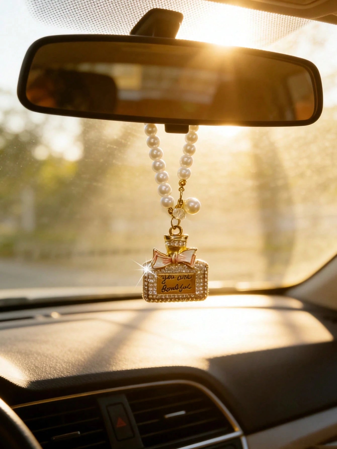 1pc Alloy Perfume Bottle Pendant With Bow Decor, Suitable For Car Interior Rearview Mirror Hanging Accessory