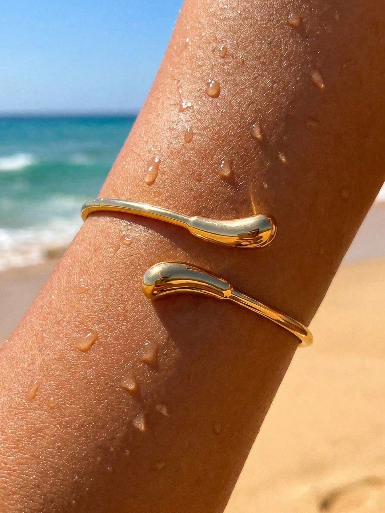 1pc Bohemian Vacation Lava Open Teardrop Cuff Bracelet, Suitable For All Seasons, Halloween, Party, Gift, Daily Wear