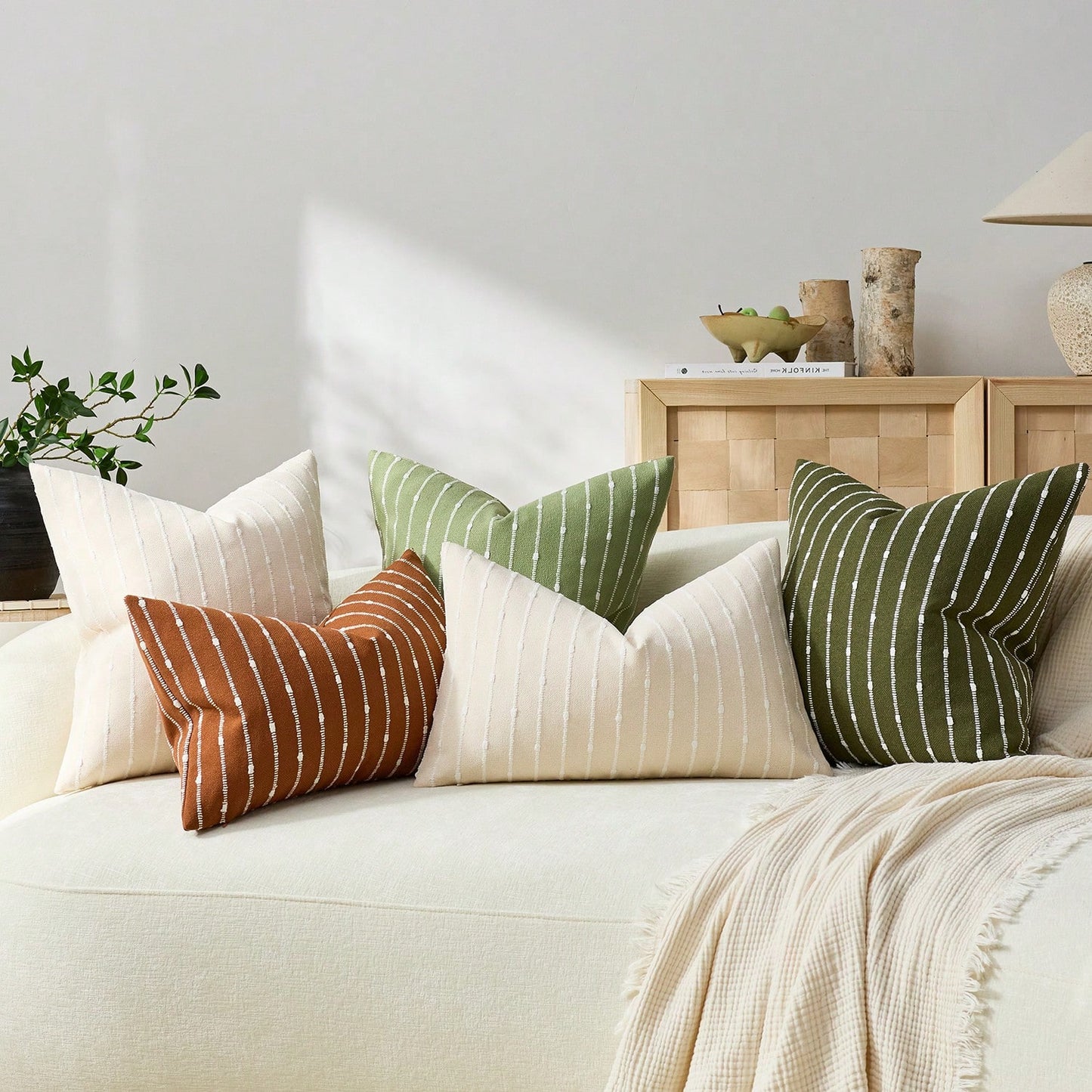 1pc Caramel (Without Filling) Jacquard Velvet Decorative Throw Pillow Cover, Comfortable Modern Striped Textured Cushion Cover Suitable For Sofa, Bedroom, Living Room, Showroom, All Seasons