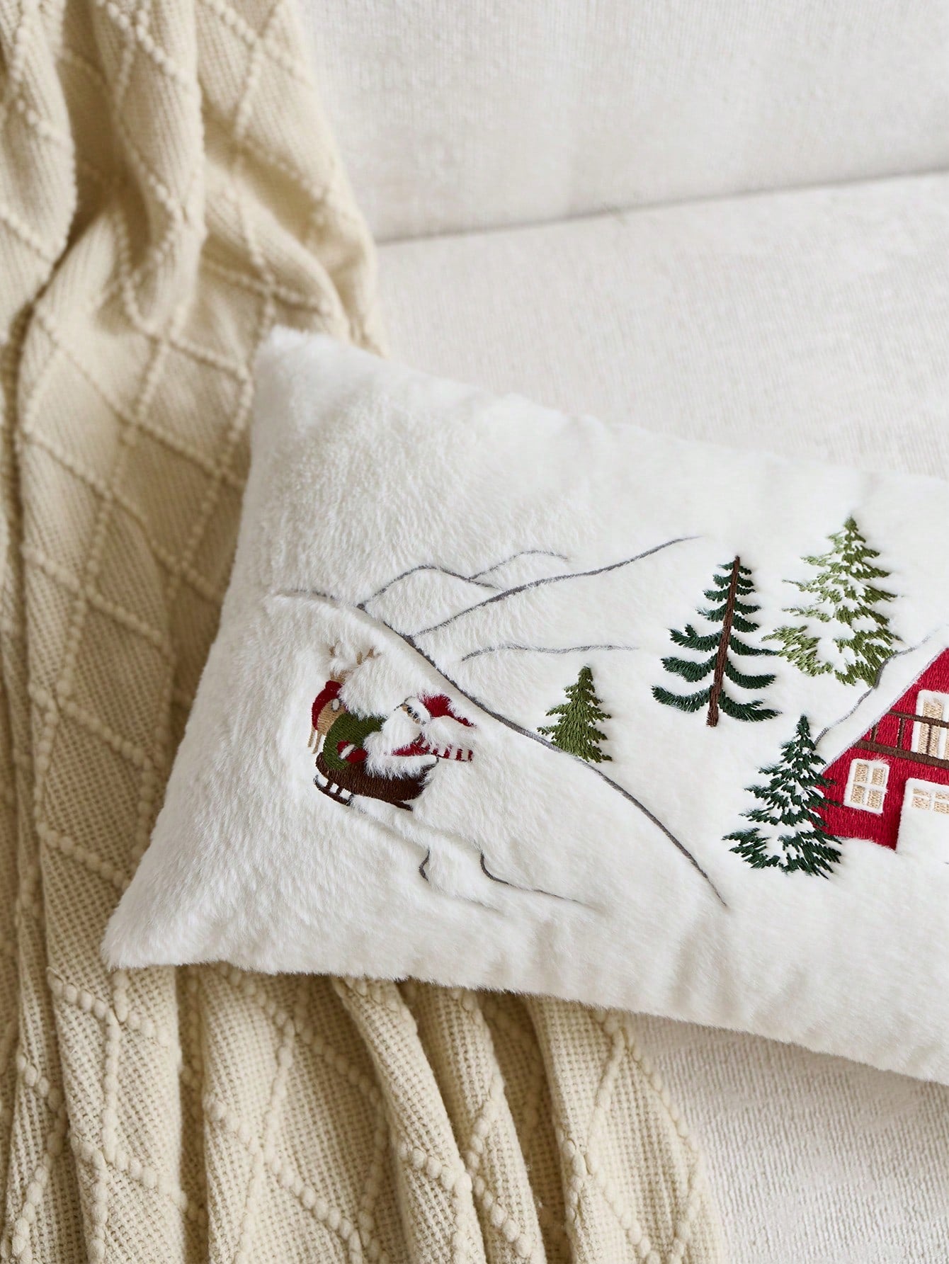1pc Christmas Santa Claus Red House & Christmas Tree Embroidered Cushion Cover, Suitable For Indoor Decoration, Christmas Decorative Pillow Cover, Pillow Insert Not Included