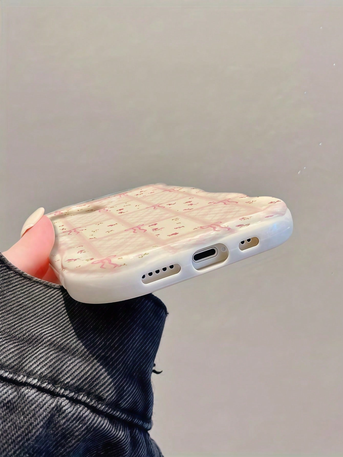 1pc Creative Pink Bow Plaid Striped Wavy Shape Screen Edge Protective Phone Case Compatible With Apple 7/8/X/XR/XSMAX/11/12/13/14/15/16/17 Pro Max, A14/A15/A16/A17/A04/A05/A06/A07/A54/A55/A56/A57/A34