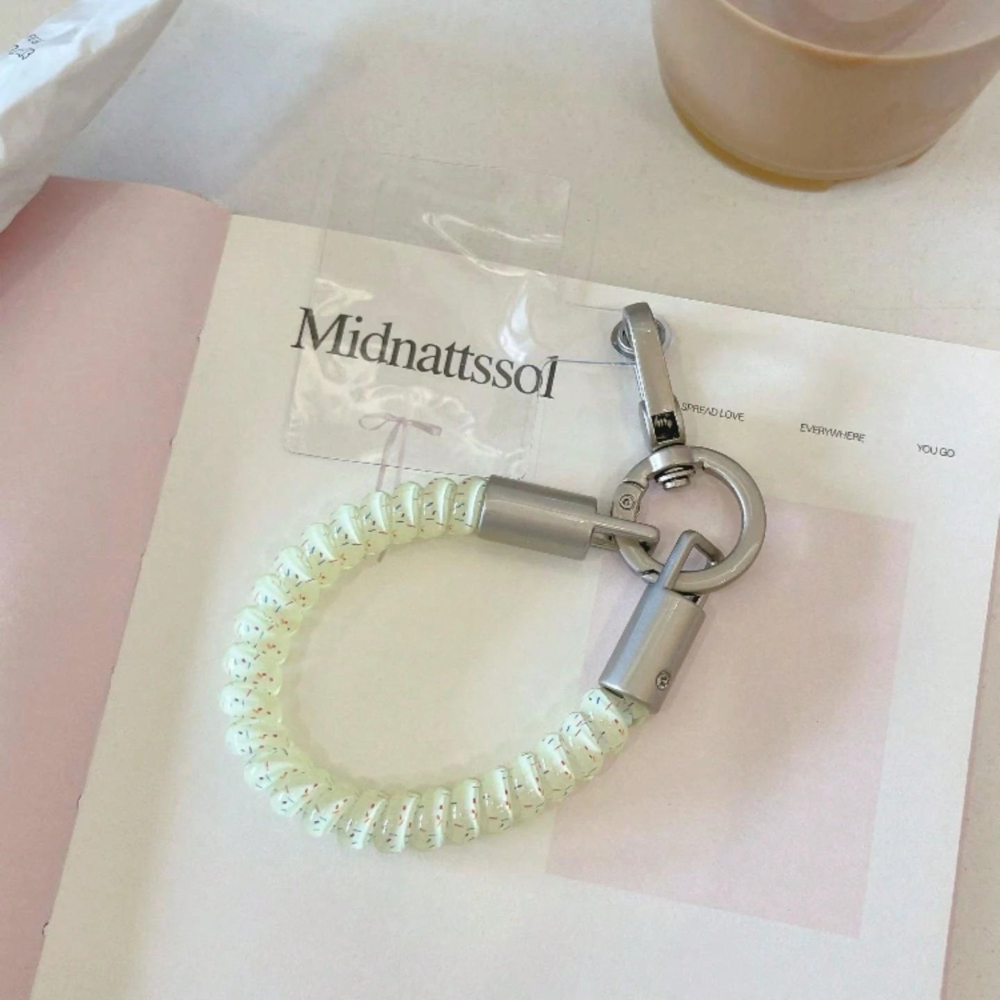 1pc Creative Short Coiled Phone Lanyard Elastic Anti-Loss Anti-Drop Hanging Rope Keychain Earphone Pendant Bag Charm