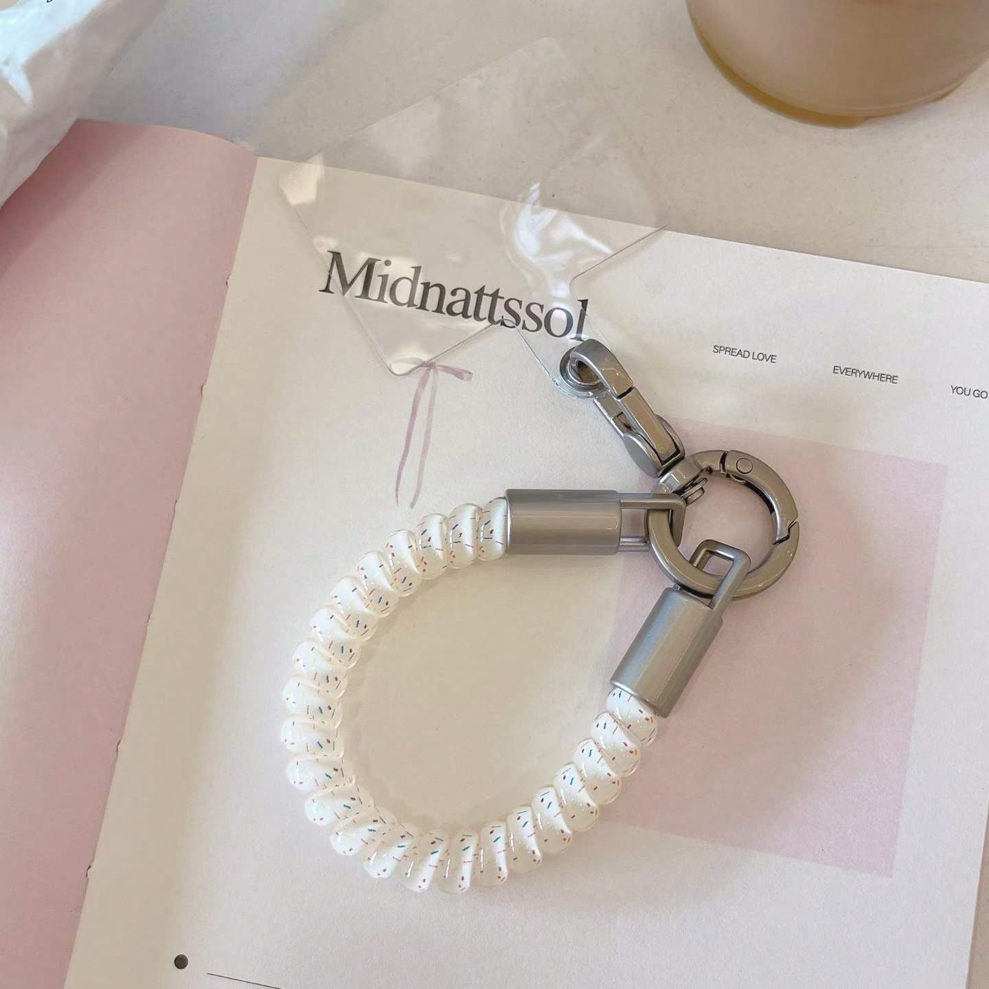 1pc Creative Short Coiled Phone Lanyard Elastic Anti-Loss Anti-Drop Hanging Rope Keychain Earphone Pendant Bag Charm