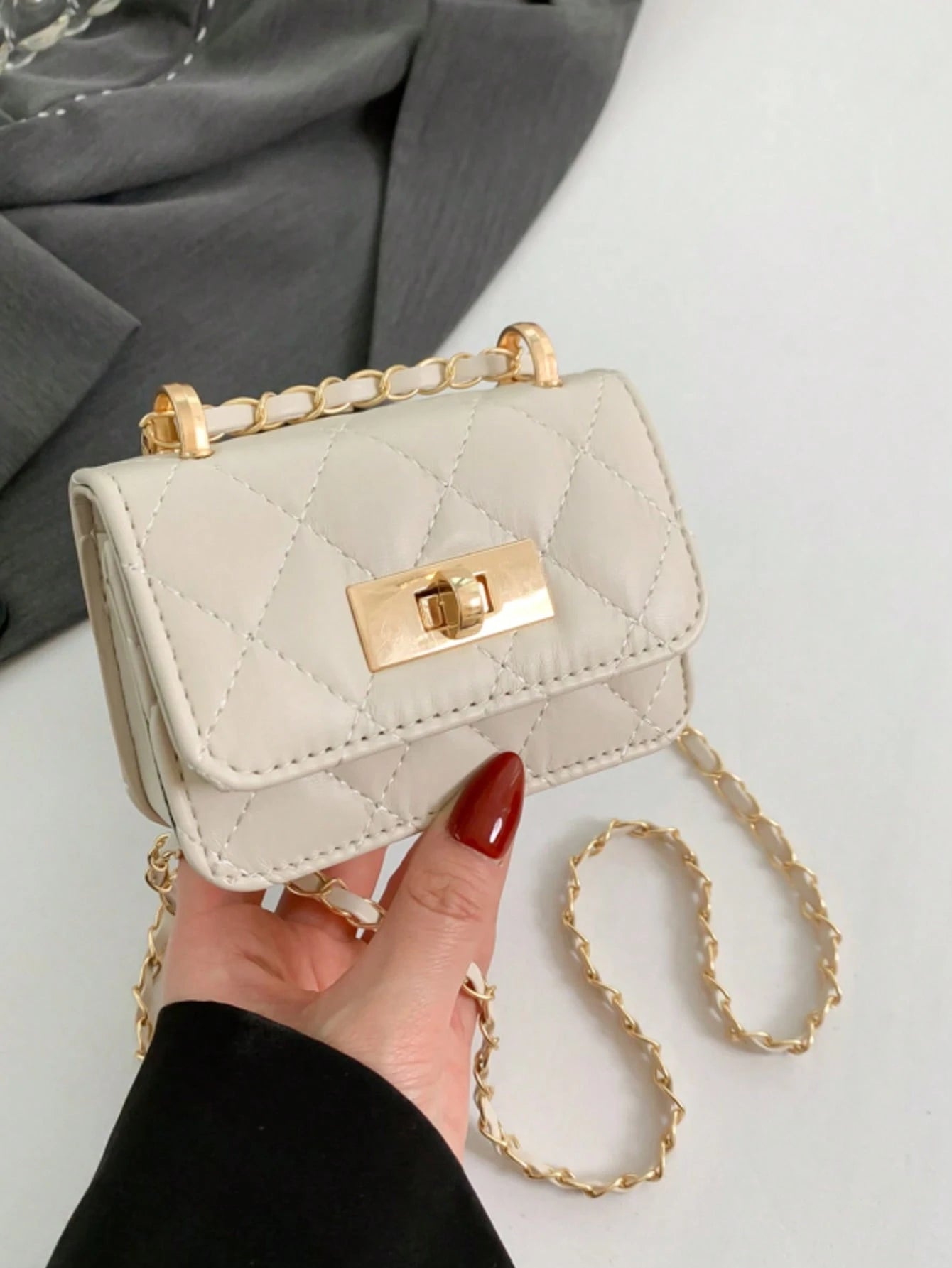 1pc Diamond Chain Small Bag Girl's Crossbody Bag Fashionable Mini Embroidery Simple Shoulder Small Square Bag, Pu Material Lock Closure, Suitable For Girls' Daily Use, Attending Parties, Shopping, Fas