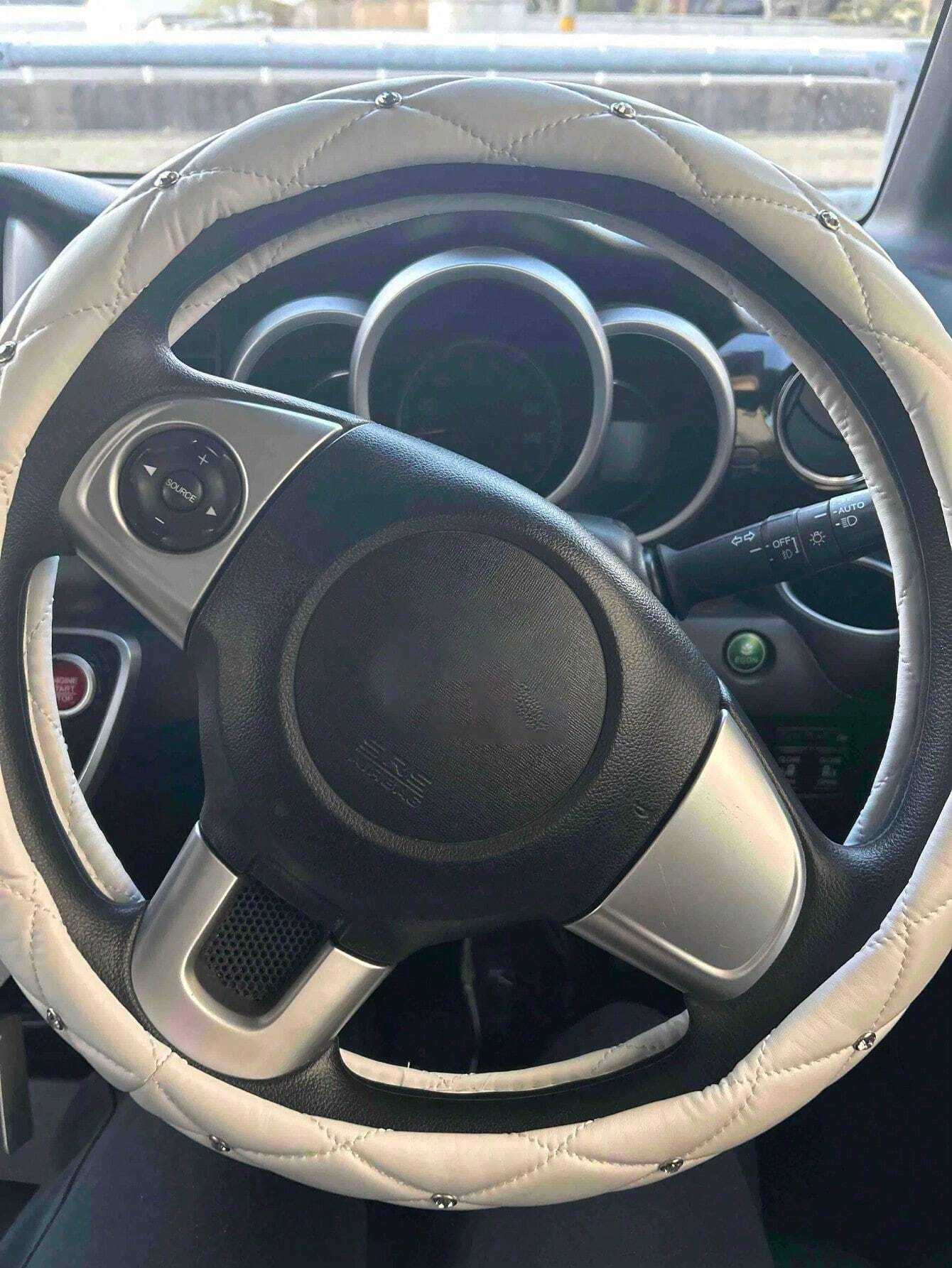 1pc Diamond Leather Shiny Universal Car Steering Wheel Cover 15 Inch- Black & White