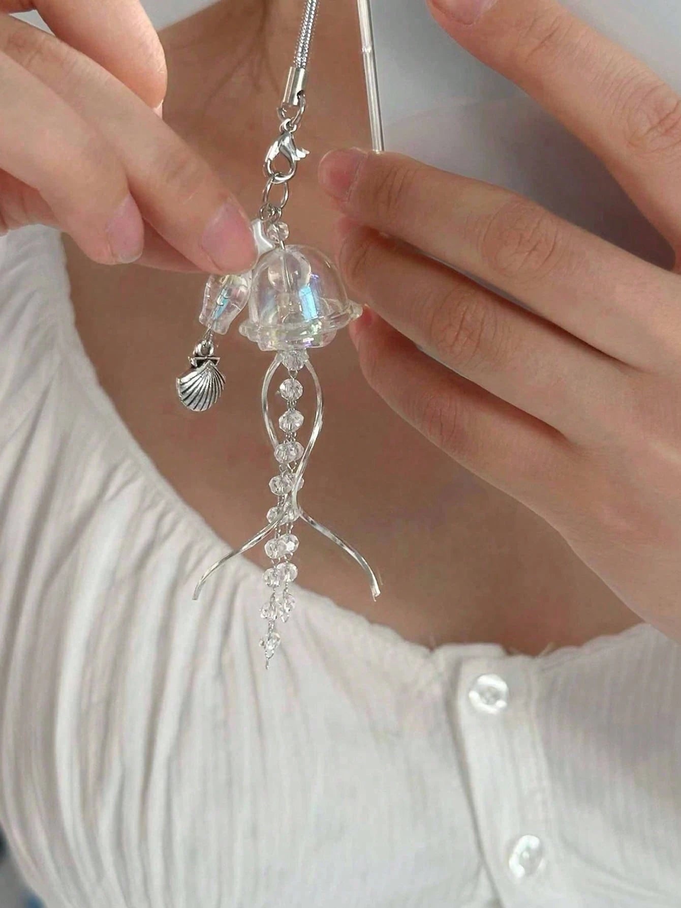 1pc Dream Jellyfish Mobile Phone Chain Crystal Clear Marine Life Keychain Curved Metal Pendant In Style Bag Pendant Phone Lanyard