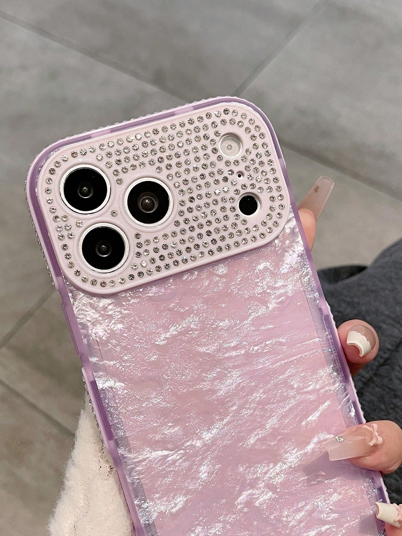 1pc Dual-Color Rhinestone Gilded Shell + Full Rhinestone Large Window Phone Case Compatible With Iphone 17pm, Full Coverage For Apple 16pm, 15