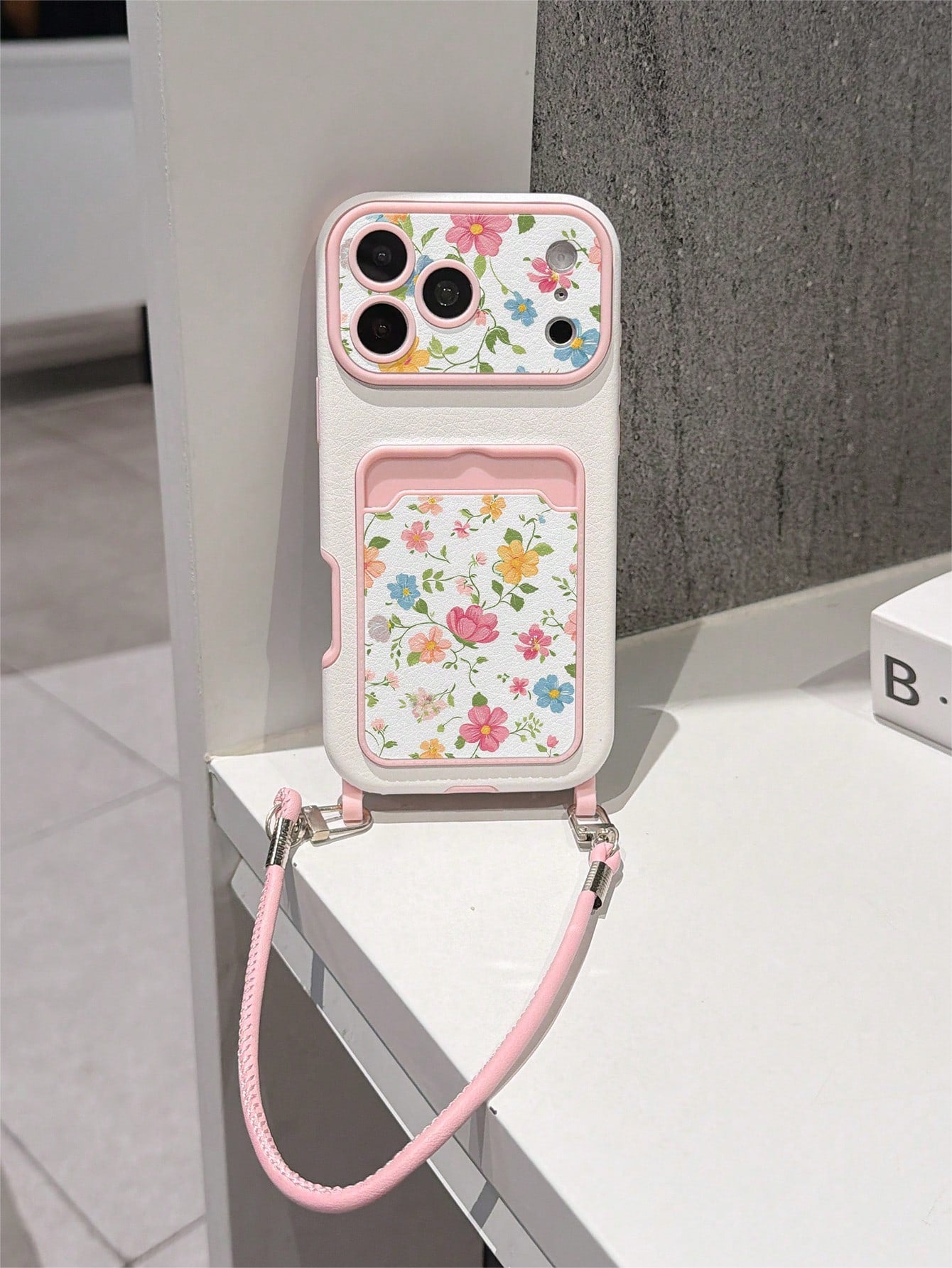 1pc Fashion Full Screen Pink Floral & Green Leaf Pattern Painted Leather Phone Case, Fashion Card Holder Lanyard TPU Material Anti-Drop Protective Phone Case, Suitable As Holiday Gift Compatible With