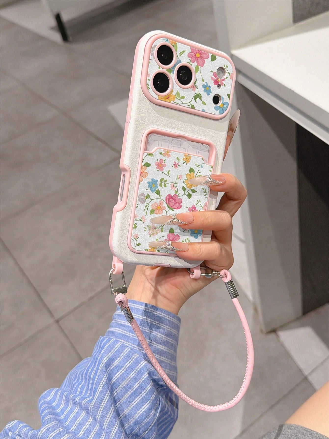 1pc Fashion Full Screen Pink Floral & Green Leaf Pattern Painted Leather Phone Case, Fashion Card Holder Lanyard TPU Material Anti-Drop Protective Phone Case, Suitable As Holiday Gift Compatible With
