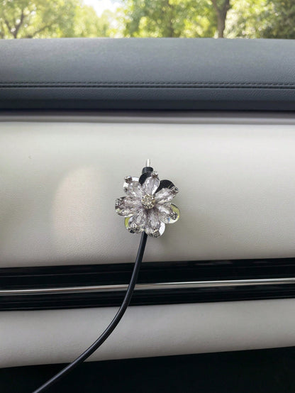 1PC Faux Crystal Bead Car Dashboard Data Cable Organizer Magnetic Cable Management Clip (Charging Cable Not Included)