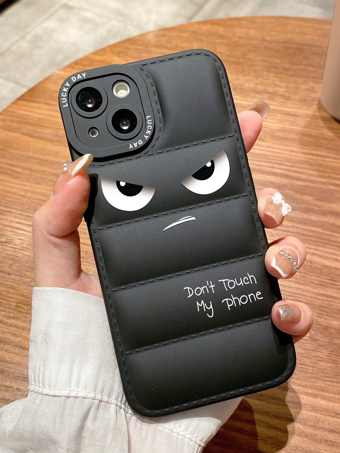 1pc Feather Down Jacket TPU Angry Eyes Painted Phone Protective Case, Compatible With Apple 7 Plus, X, XR, XS Max, 11, 11 Pro, 11 Pro Max, 12, 12 Pro, 12 Pro Max, 13, 13 Pro, 13 Pro Max, 14, 14 Pro, 1