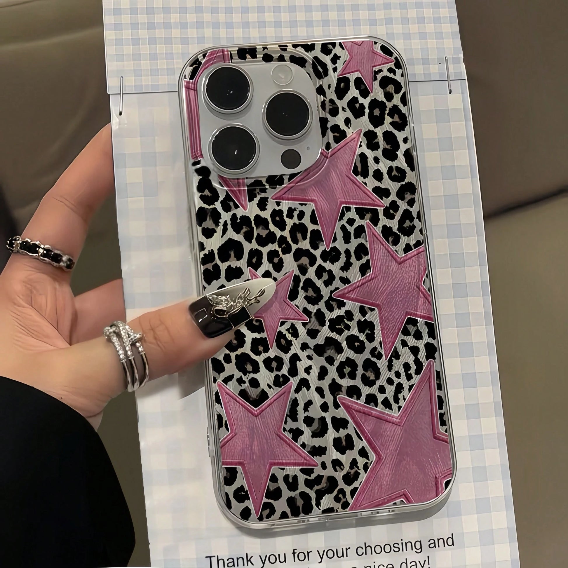 1pc Feather Shell IMD Lens Protection Anti-Drop Black & Pink Leopard Star Pattern Personalized Phone Case Compatible With IPhone 16 Pro Max, 17/16/15/14 Plus/13/12/11, Also Fits Series