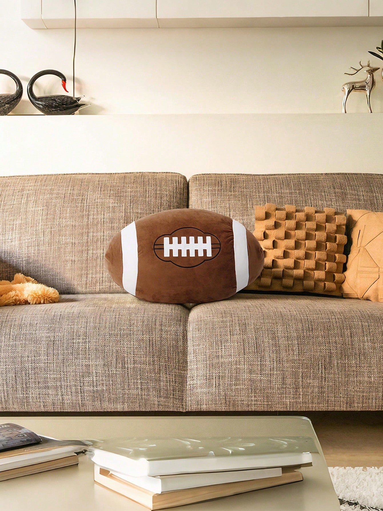1pc Football Throw Pillow, Sofa Cushion, Football Basketball Round Soft Pillow, Bedroom Decor, Room Decor, Party Gift, Outdoor Garden Cushions, Summervibes, Thanksgiving Halloween Gifts