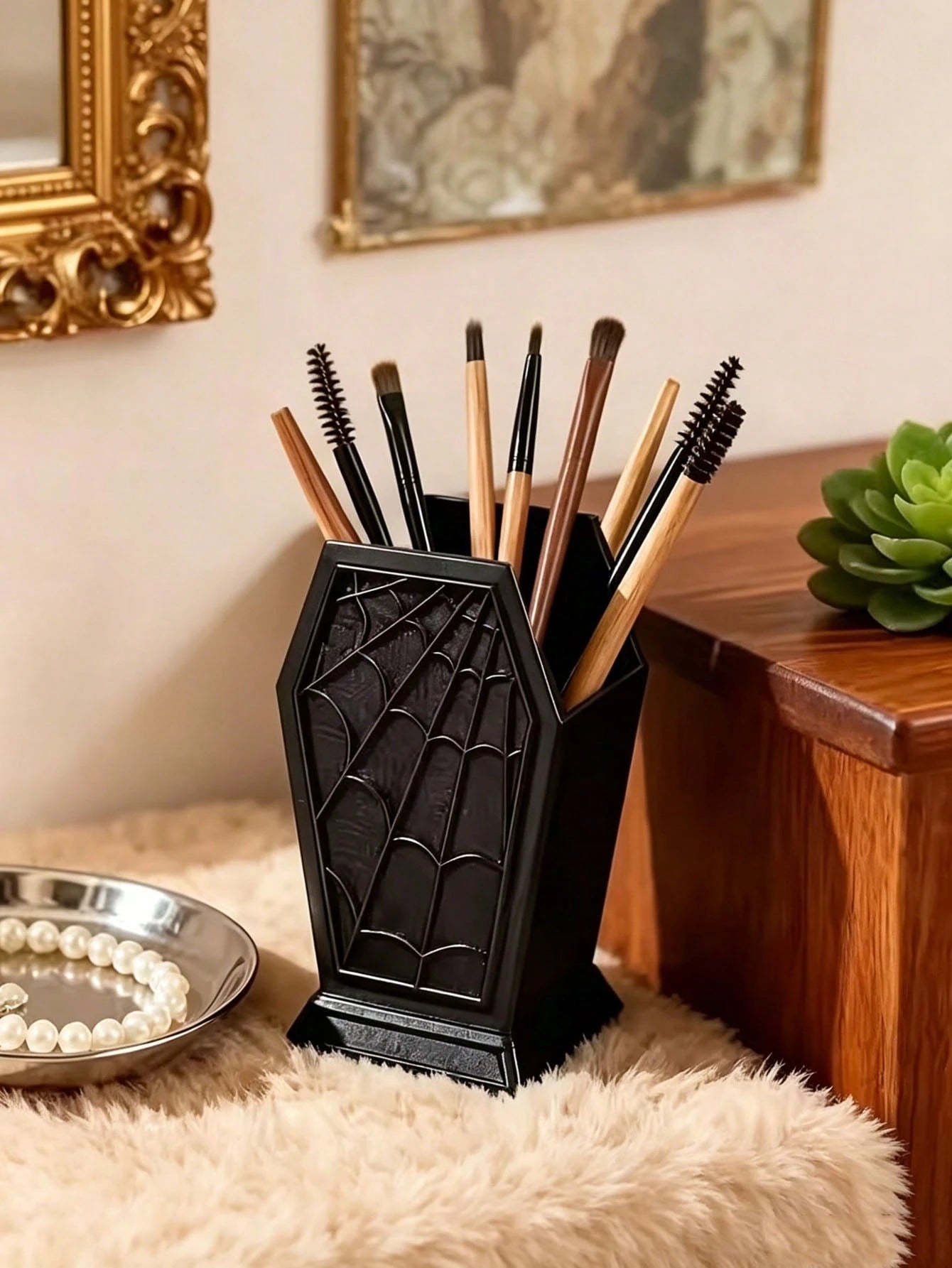 1pc Halloween Spider Web Storage Rack, Multi-Functional Makeup Brush Holder, Freestanding Desktop Organizer, Coffin Shaped Desktop Makeup Brush Holder, Suitable For Vanity Or Office Decor, Halloween A