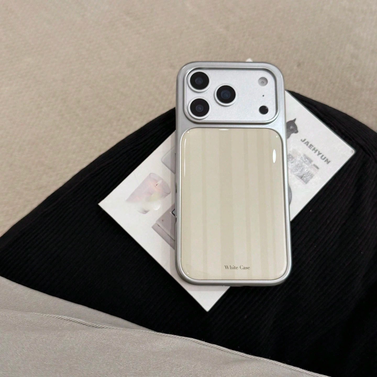 1pc Milk White Thin Vertical Stripe Bottom White Case English Label Print Anti-Drop Soft Glossy Silicone Material Silver Electroplated Large Window Full Coverage No Accessories Phone Case Suitable For
