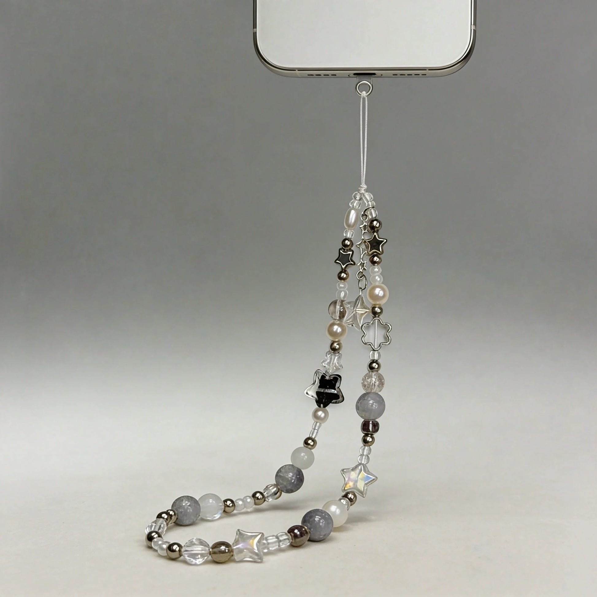 1pc Minimalist Black And White Star Beaded Phone Strap, Bag Charm, Camera Decor, Chic Black And White Star Beaded Chain, Exquisite High-End Gift Suitable For Friends, Family, Classmates