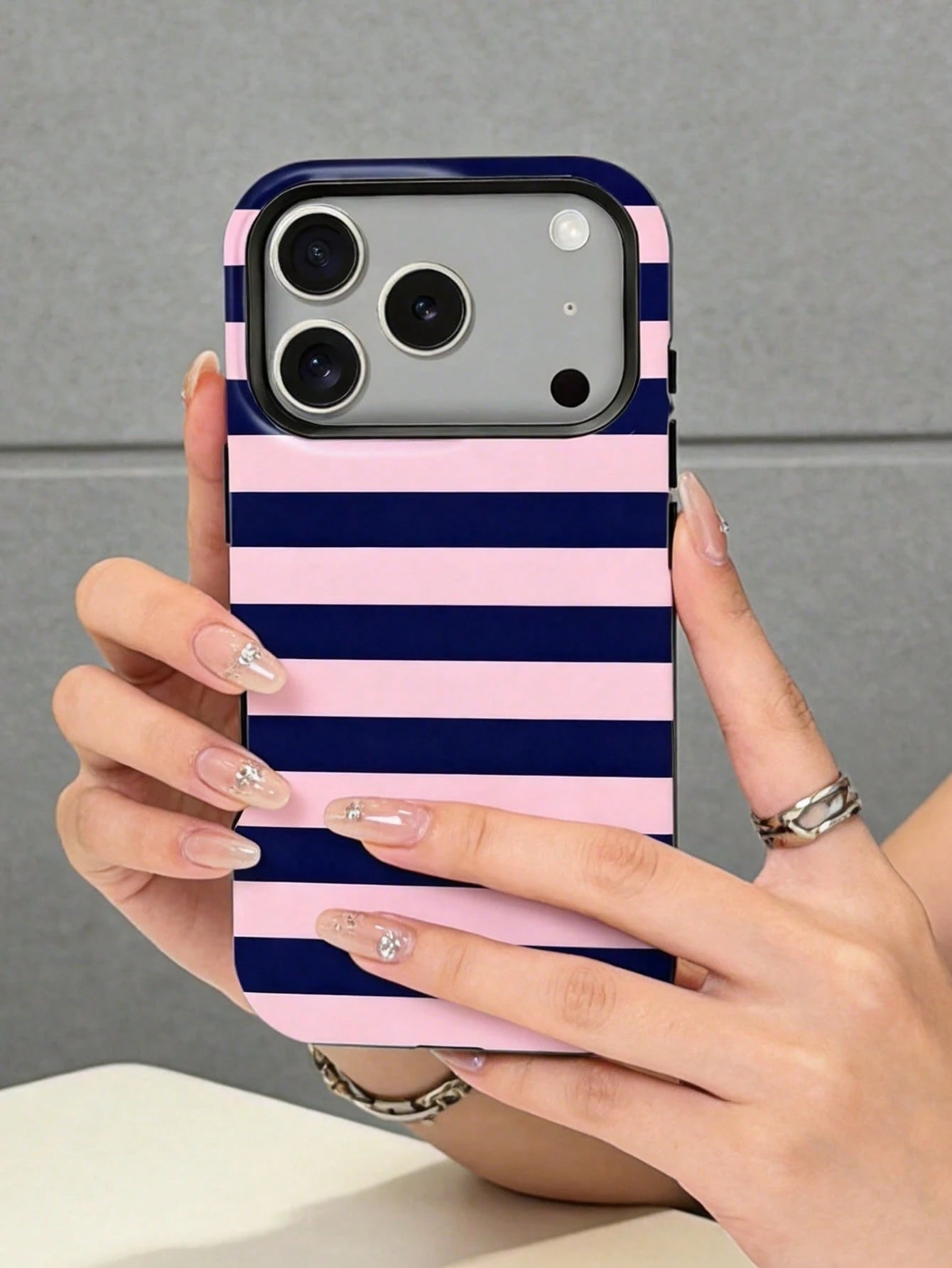 1pc New Glossy Artistic Purple Striped Pattern 2-In-1 Phile Shell Full Coverage Phone Hard Case, Suitable For IPhone 17 Pro Max/17Pro/17e/16e/16 Pro Max/15 Pro Max/14 Pro Max/13Pro/12/11/XR/XS Max/7/8