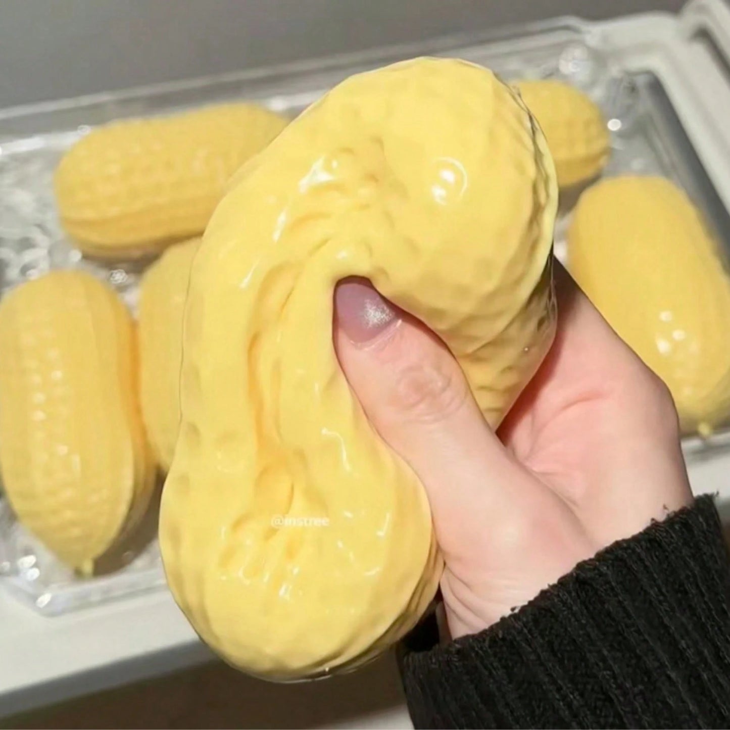 1pc Peanut Stress Ball Crunchy Squeeze Ball Squishy Toy, Buttery-Soft Feel Fidget Toy ASMR Sensory Anti Stress Toys For Adults, Birthday Gift, Holiday Gift, Perfect Gift--Squishy-Squishys-Squishies-Sq