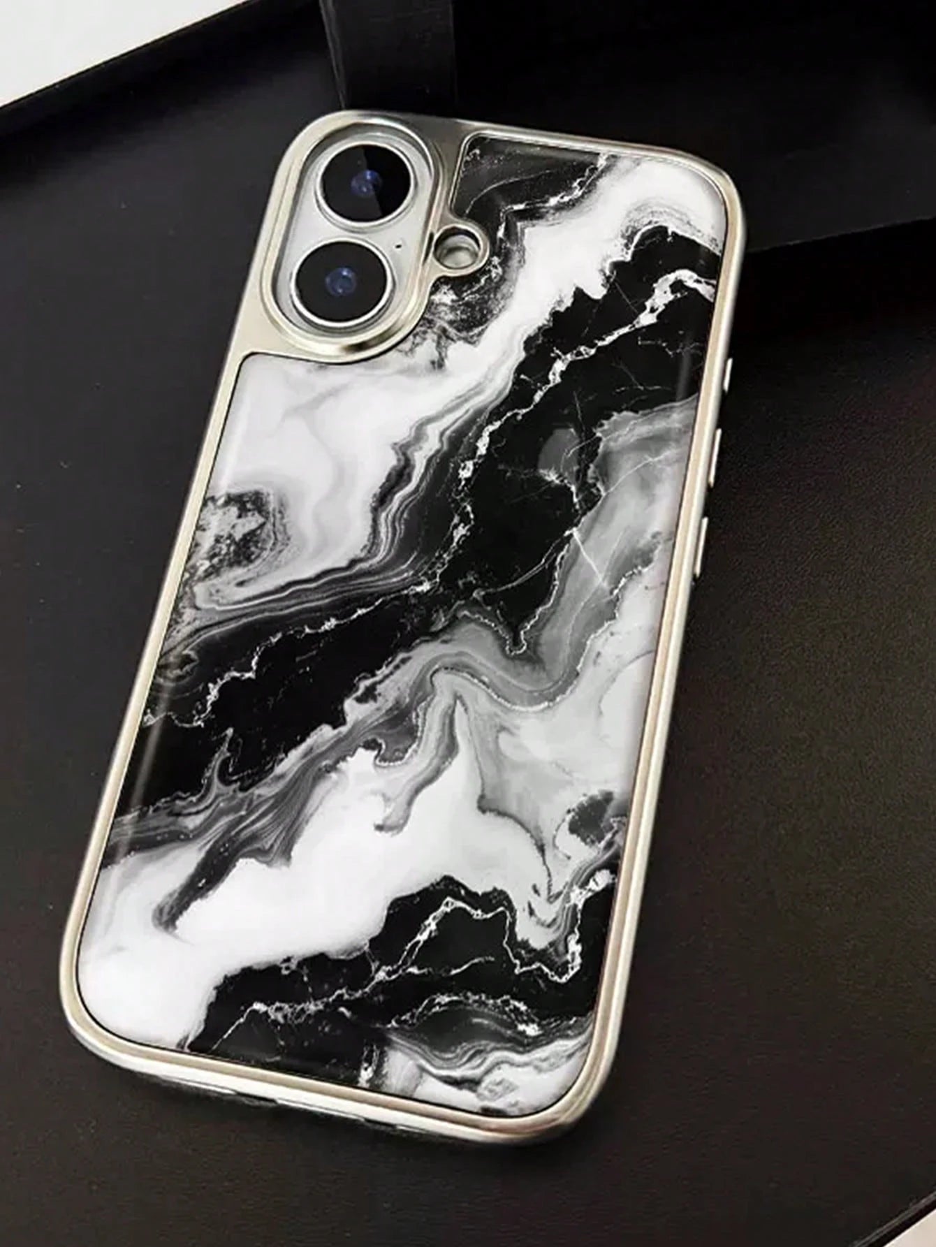 1pc Precise Camera Cutout Electroplated Edge Glossy Back Phone Case Classic Black White Marbling Pattern Anti-Scratch Full Wrap Protective Shell Unisex Daily Cellphone Case Compatible With IPhone 11 1