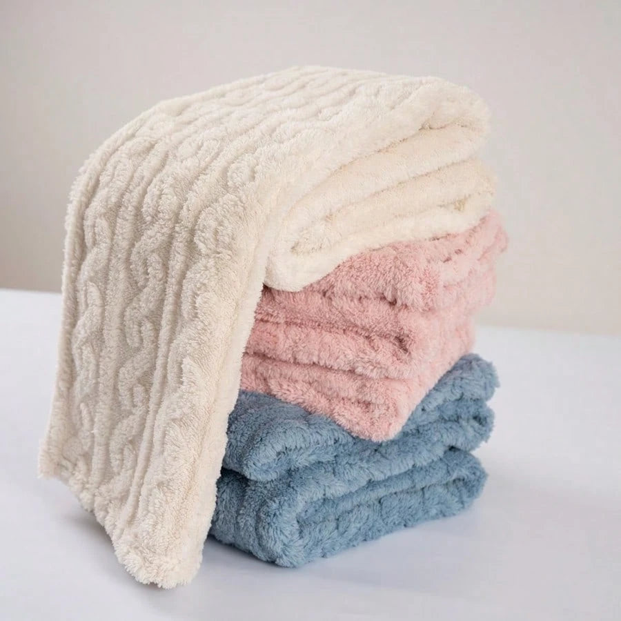 1pc Super Soft & Cozy Plush Baby Blanket, Suitable For Newborns, Infants, Girls & Boys, Fluffy Baby Walker & Bedding, Newborn Birthday Party Gift Love Valentine