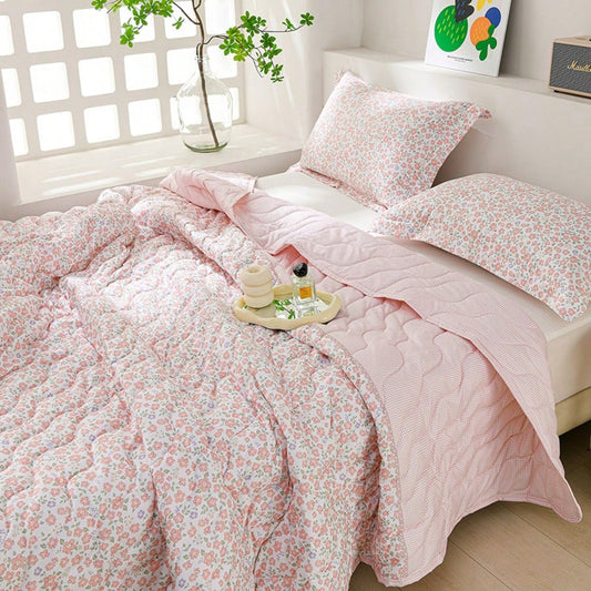 1pc Ultra Soft Cooling Quilt- Lightweight All-Season Bedding, With Fashionable Plaid Pattern, 100% Polyester, Machine Washable Suitable For Single/Double Bed, Hotel, Camping And Home Decor, Back To S