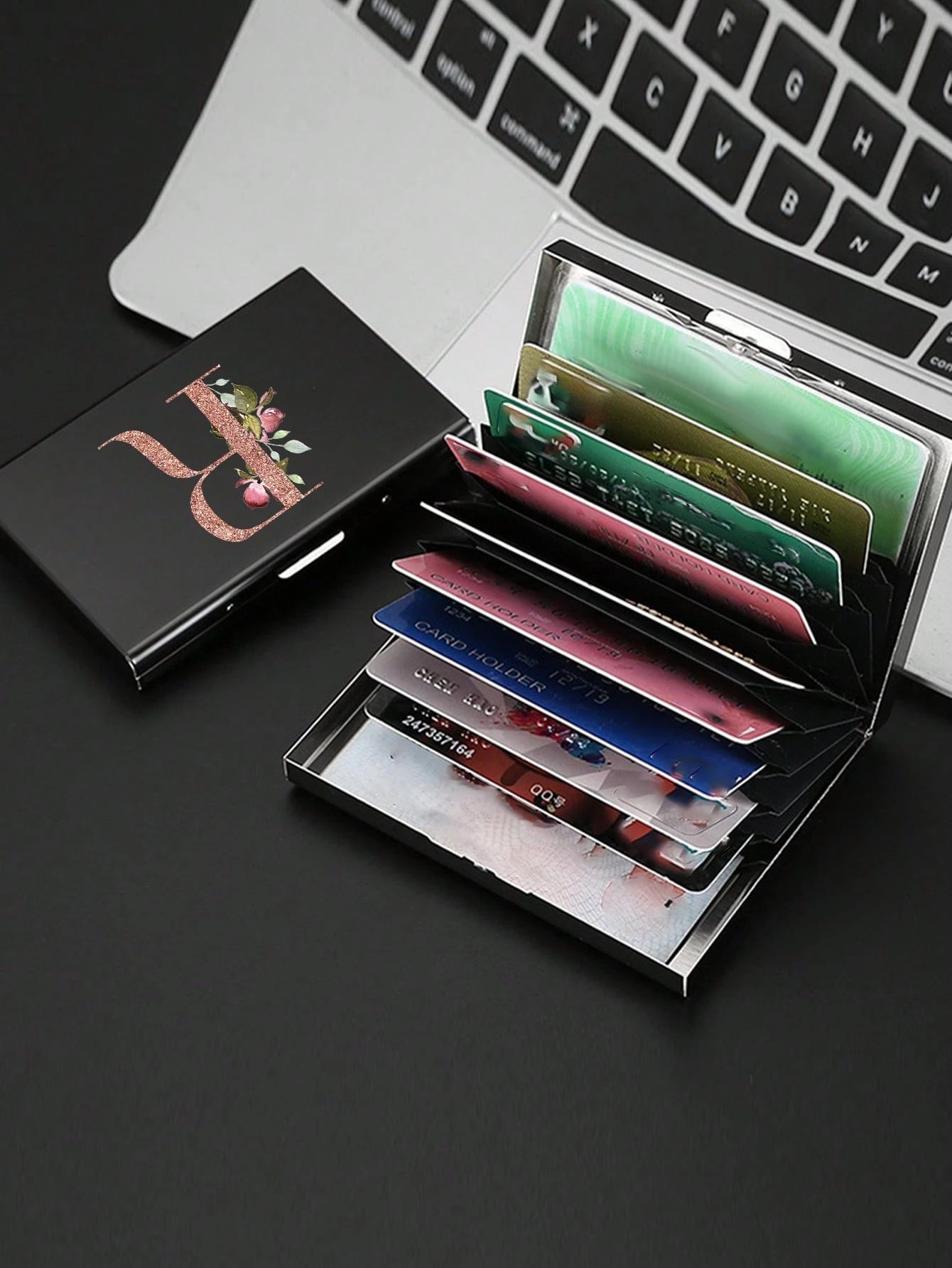 1pc Ultra-Thin Card Holder, Rose Gold, A To Z Letter Pattern Wallet, ID Card/Bank Card Holder, Ultra-Thin Aluminum Alloy Metal Wallet, Bank Card Box, Men's Metal S-Shaped Card Holder, Business Card Ho