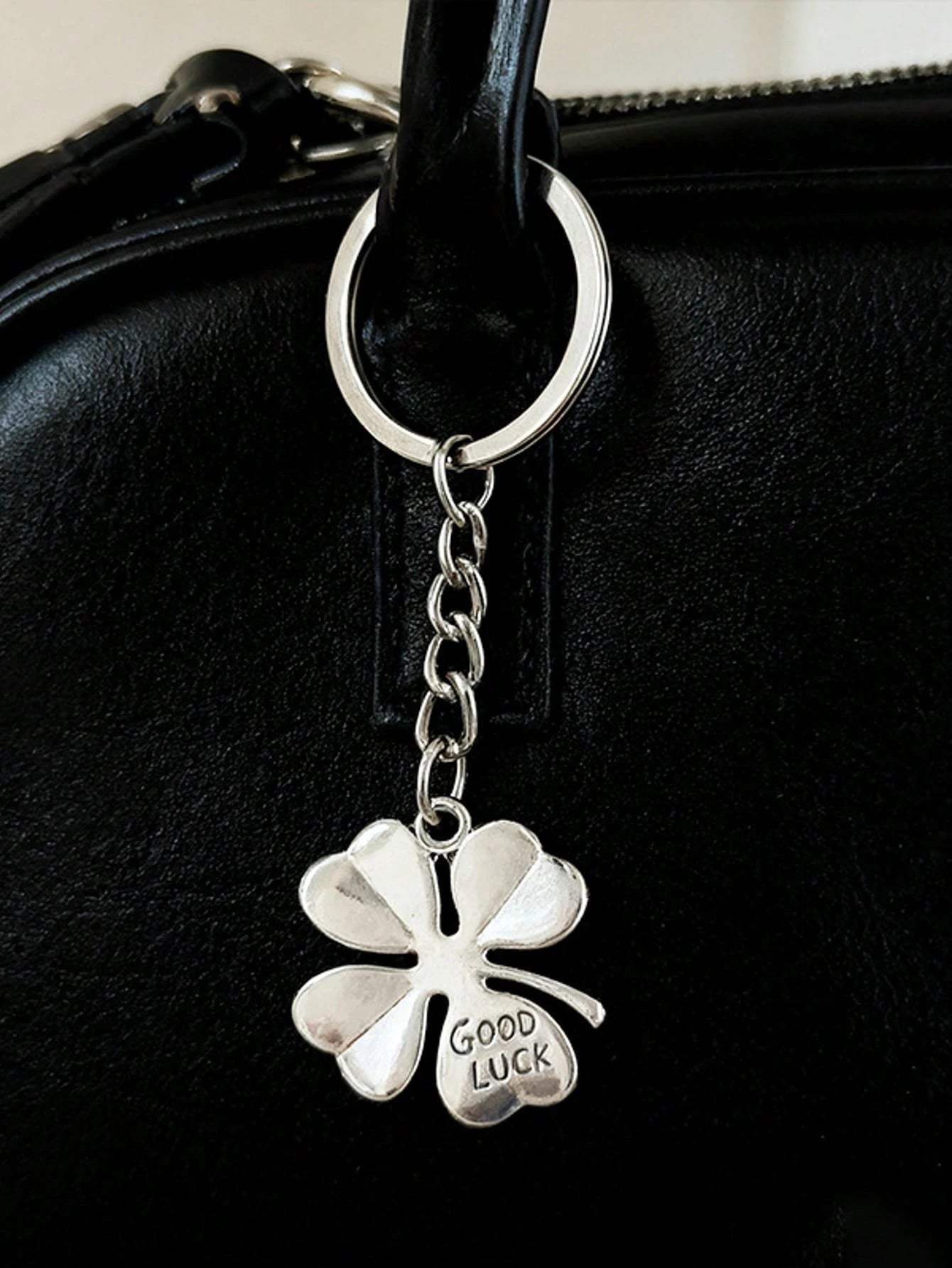 1pc Unisex Lucky Four-Leaf Clover Good Luck Keychain Pendant Metal Accessory Couple Best Friend Gift Bag Charm