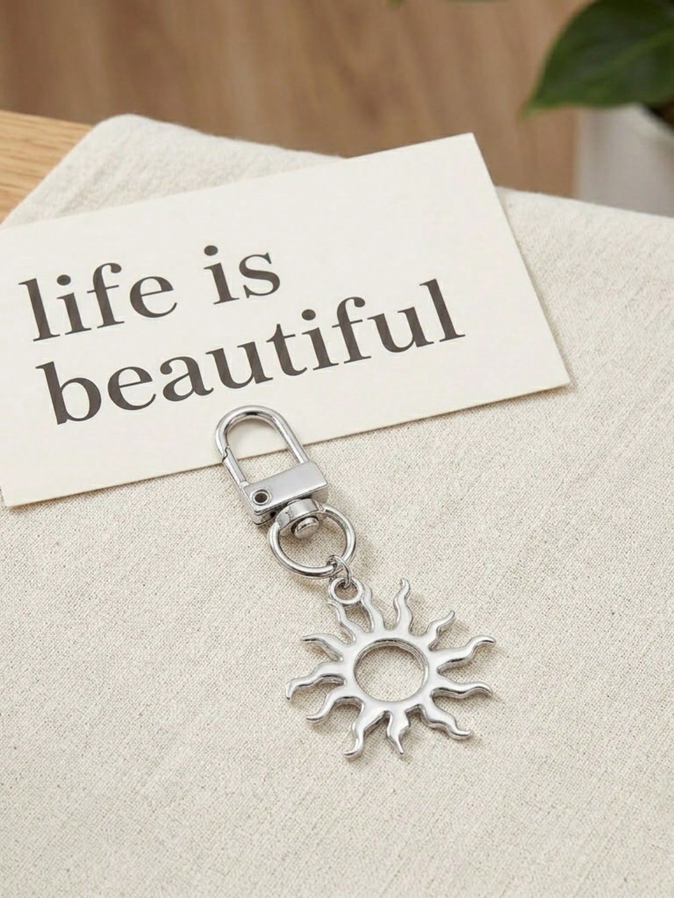 1pc Unisex Minimalist Sun Shaped Keychain Indie Style Student/Couple Gift Backpack Accessory Keychain Accessories Gold Keychain
