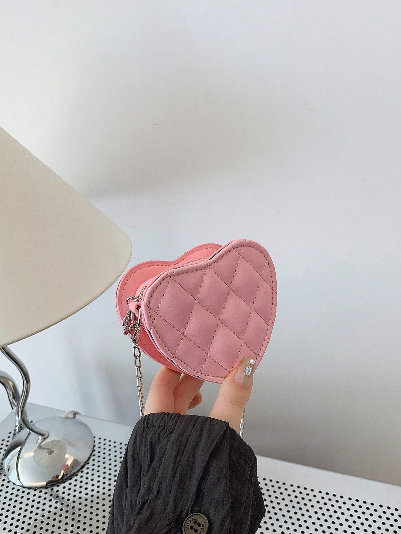 1pc Zipper Closure New Fashionable Embroidered Chain Heart-Shaped Shoulder Bag, Unique Rhombus Crossbody Bag For Girls
