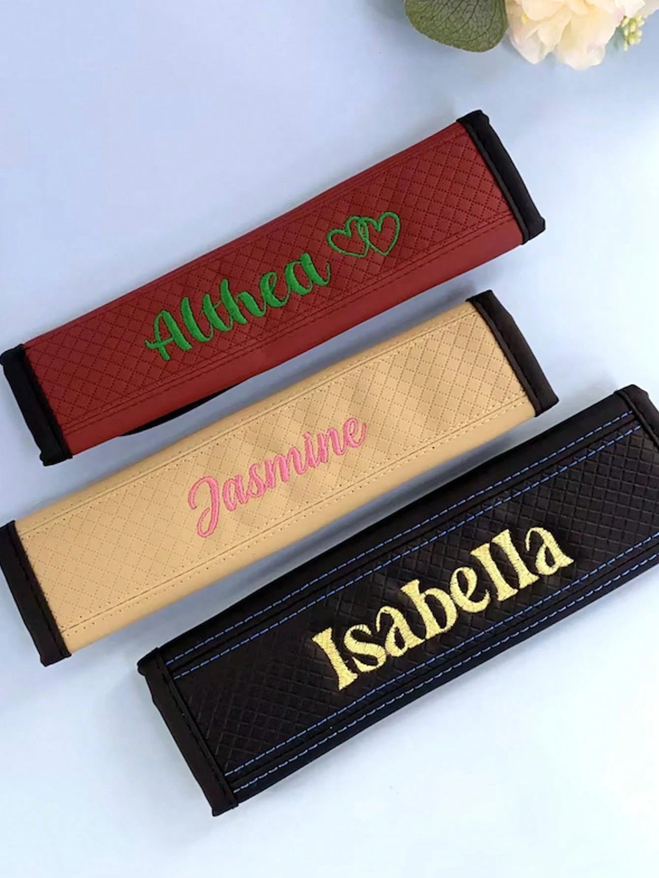 1pcEmbroidered Seat Belt Covers, Customized Car Comfort Seat Cushions, Personalized Soft Shoulder Straps (With Printed Names), Men's And Women's Exclusive Car Accessories