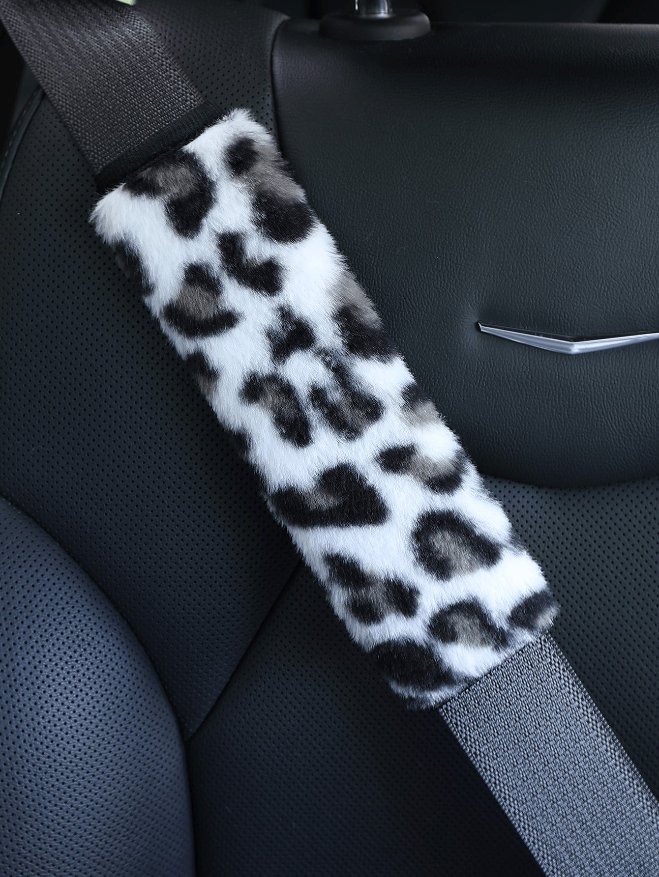 2pcs/1pc Fashion Leopard Print Car Seat Belt Covers, Made Of Soft Plush Material, Provide Warm And Comfortable Neck Support For Women And Men, Cute Car Interior Accessory, Fits All Cars, Trucks And SU