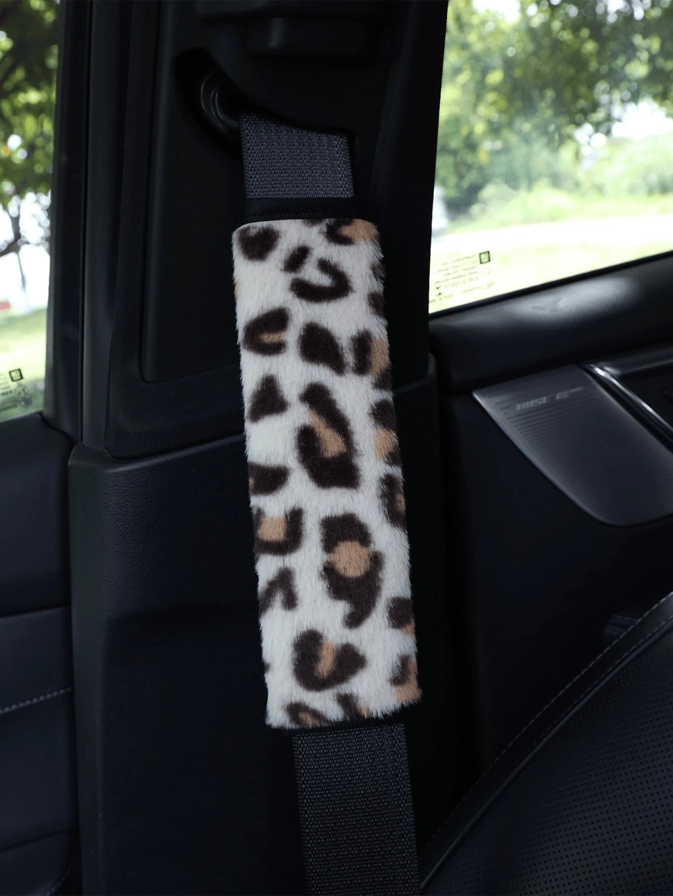 2pcs/1pc Fashion Leopard Print Car Seat Belt Covers, Made Of Soft Plush Material, Provide Warm And Comfortable Neck Support For Women And Men, Cute Car Interior Accessory, Fits All Cars, Trucks And SU