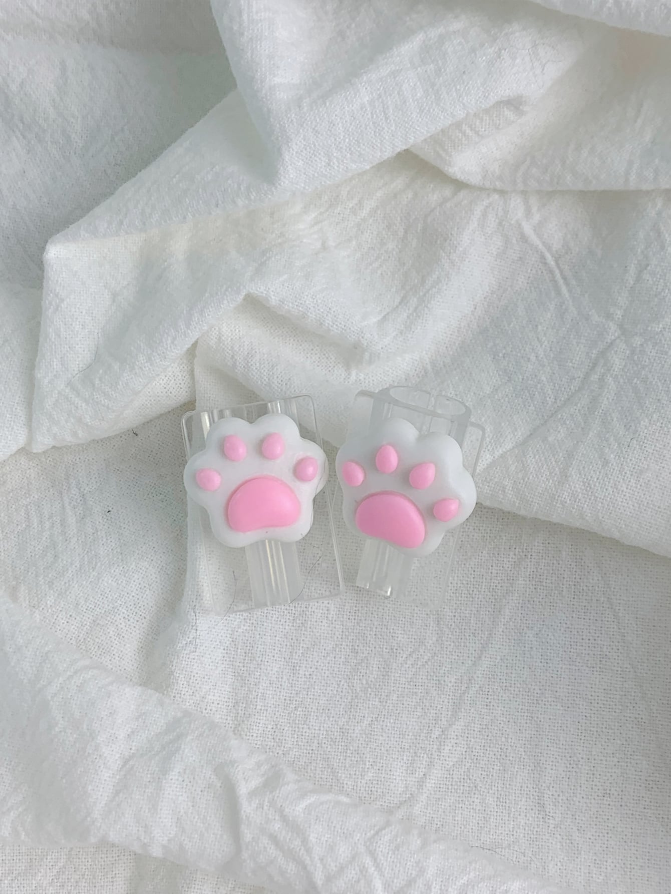 2pcs 3d Cat Paw Pattern Data Cable Protectors Charger Protector