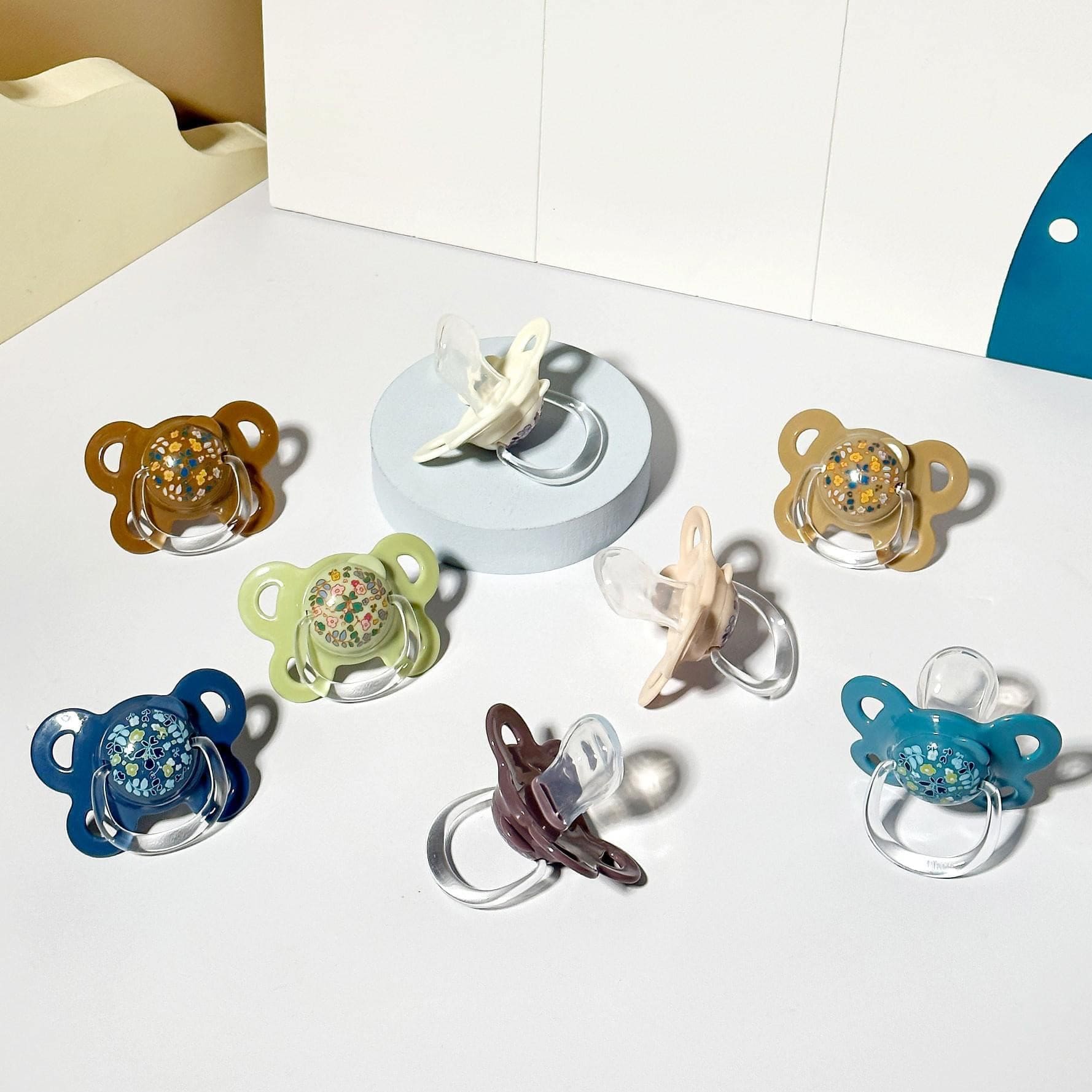 2pcs Baby Pacifiers, Printed Pacifiers Suitable For Baby Boys And Girls Day And Night Use, Perfect Gift For New Parents