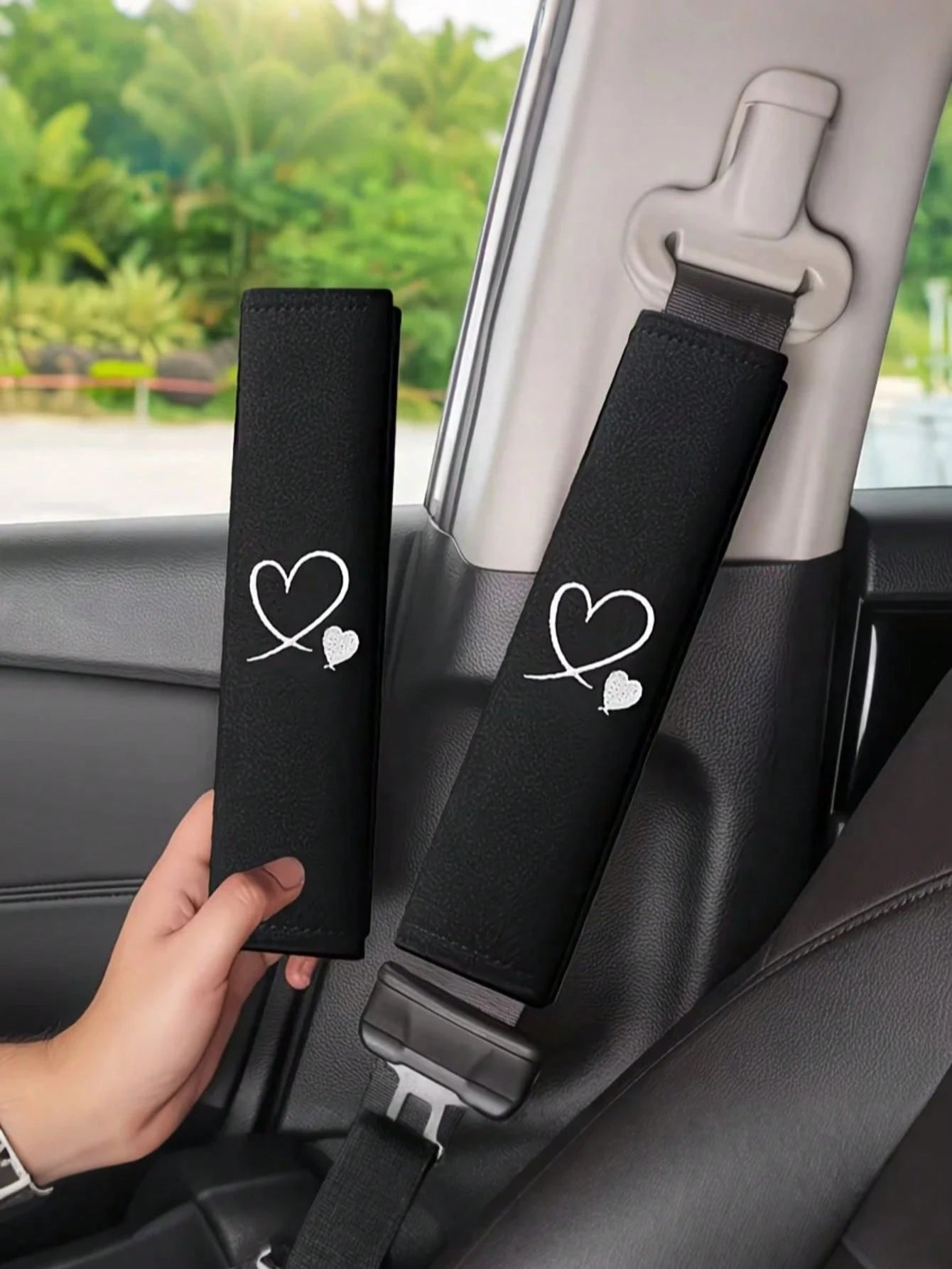 2pcs Heart Embroidered Car Seat Belt Shoulder Pads, Black Car Accessories, Soft Breathable Fabric, Enhance Interior Comfort, Upgrade Driving Experience, Fashion Design