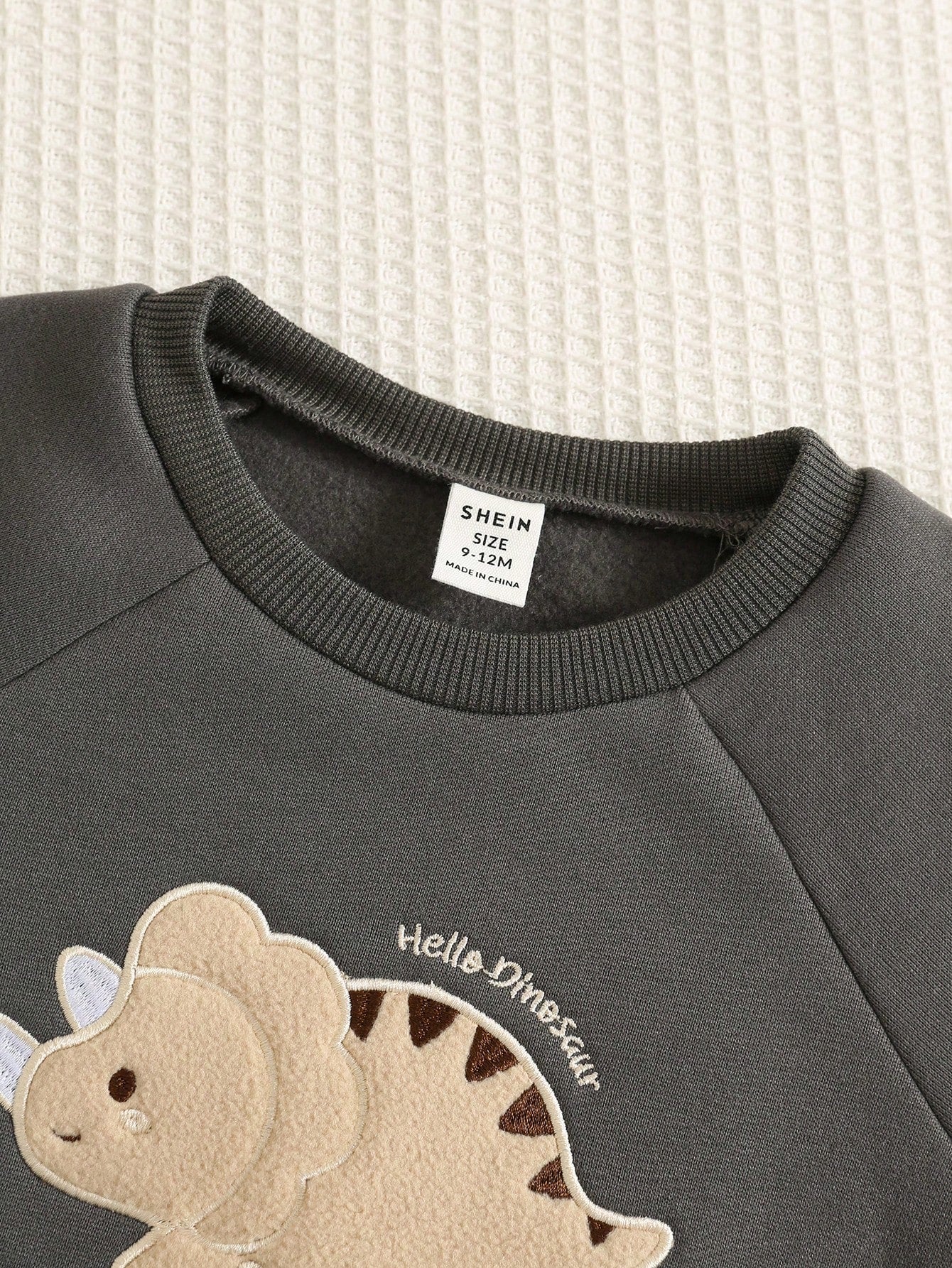 2pcs/Set Baby Boy Autumn/Winter Cute Knitted Cartoon Pattern Long Sleeve Sweatshirt & Pants Tracksuit Joggers Dinosaur Outfit Infant Set