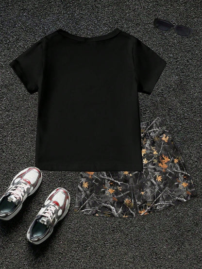 2pcs/Set Baby Boy Black Summer Casual City Break Street Style,Cool Red Cap Boy Portrait Short Sleeve T-Shirt And Leaf Number Print Shorts Outfit Set
